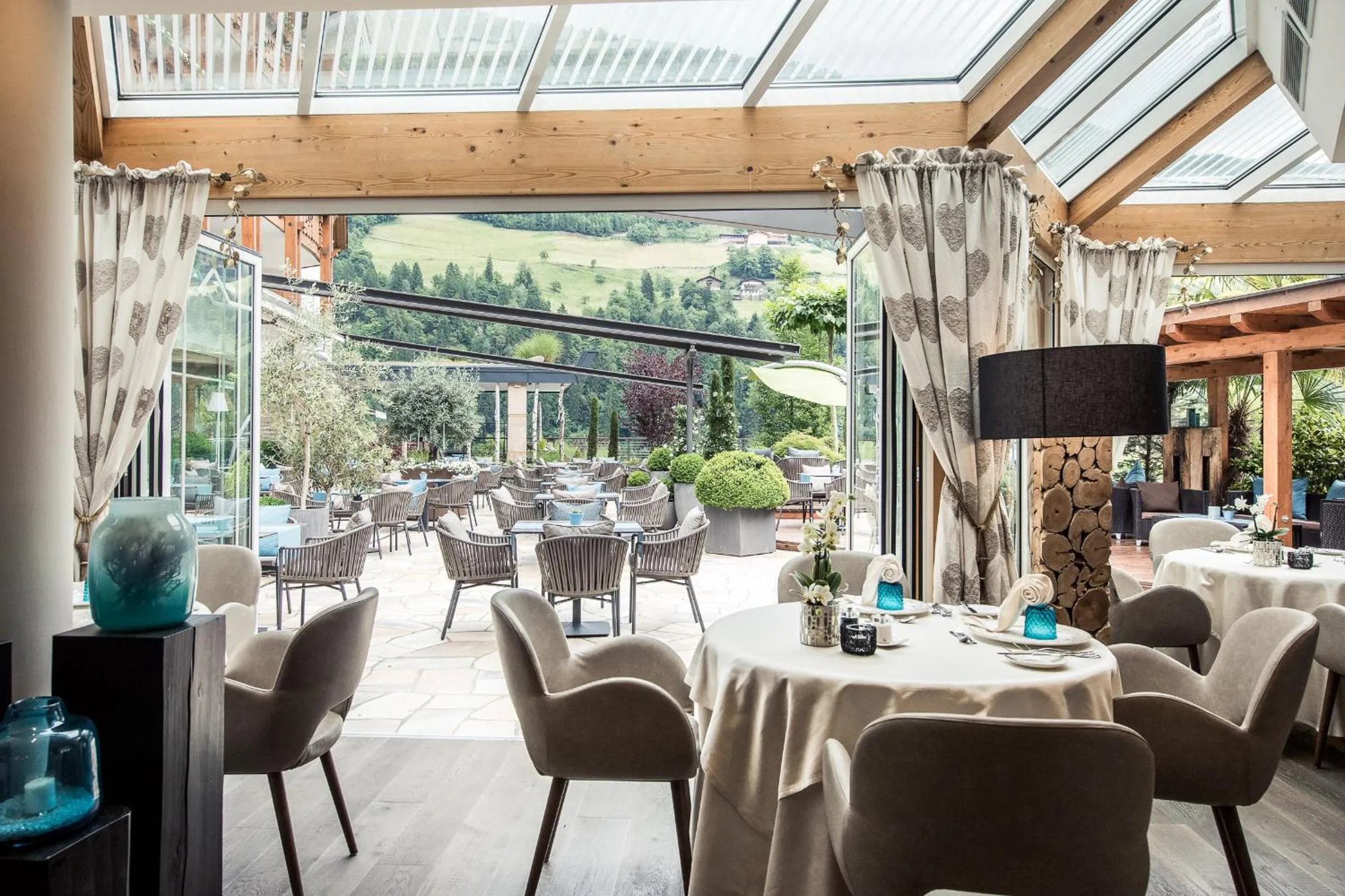 Food and drinks in Quellenhof Luxury Resort Passeier