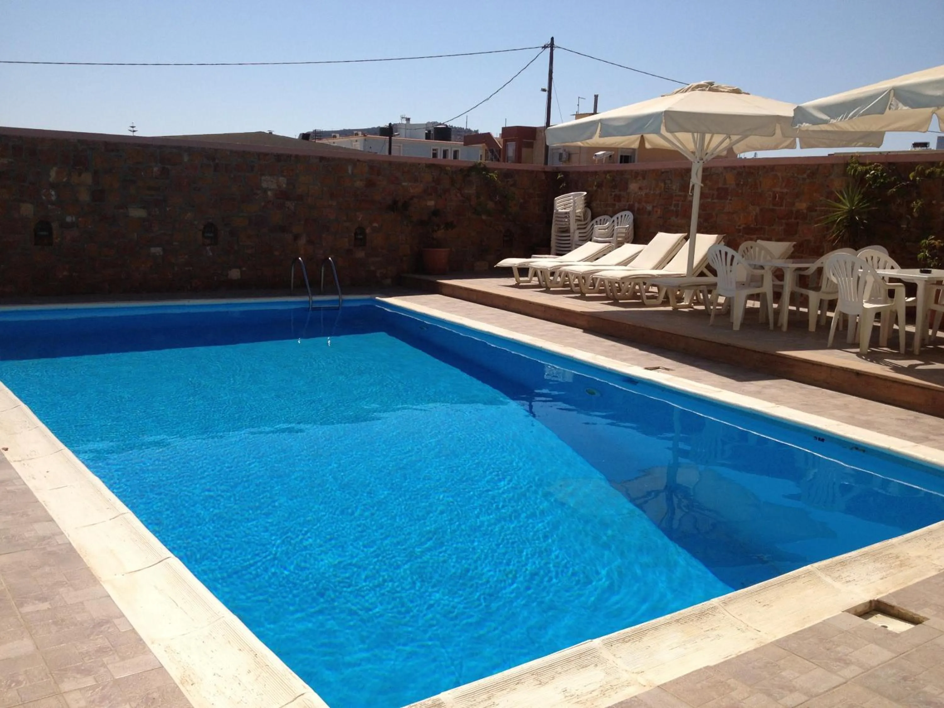 Swimming pool in Morning Star