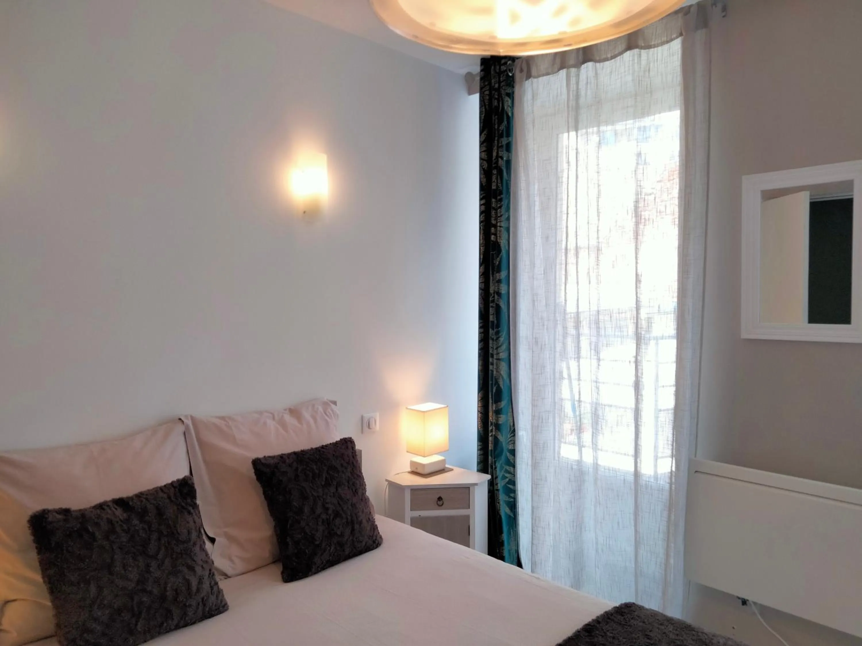 Bedroom, Bed in Les Chambres Hautes d'Anastasia