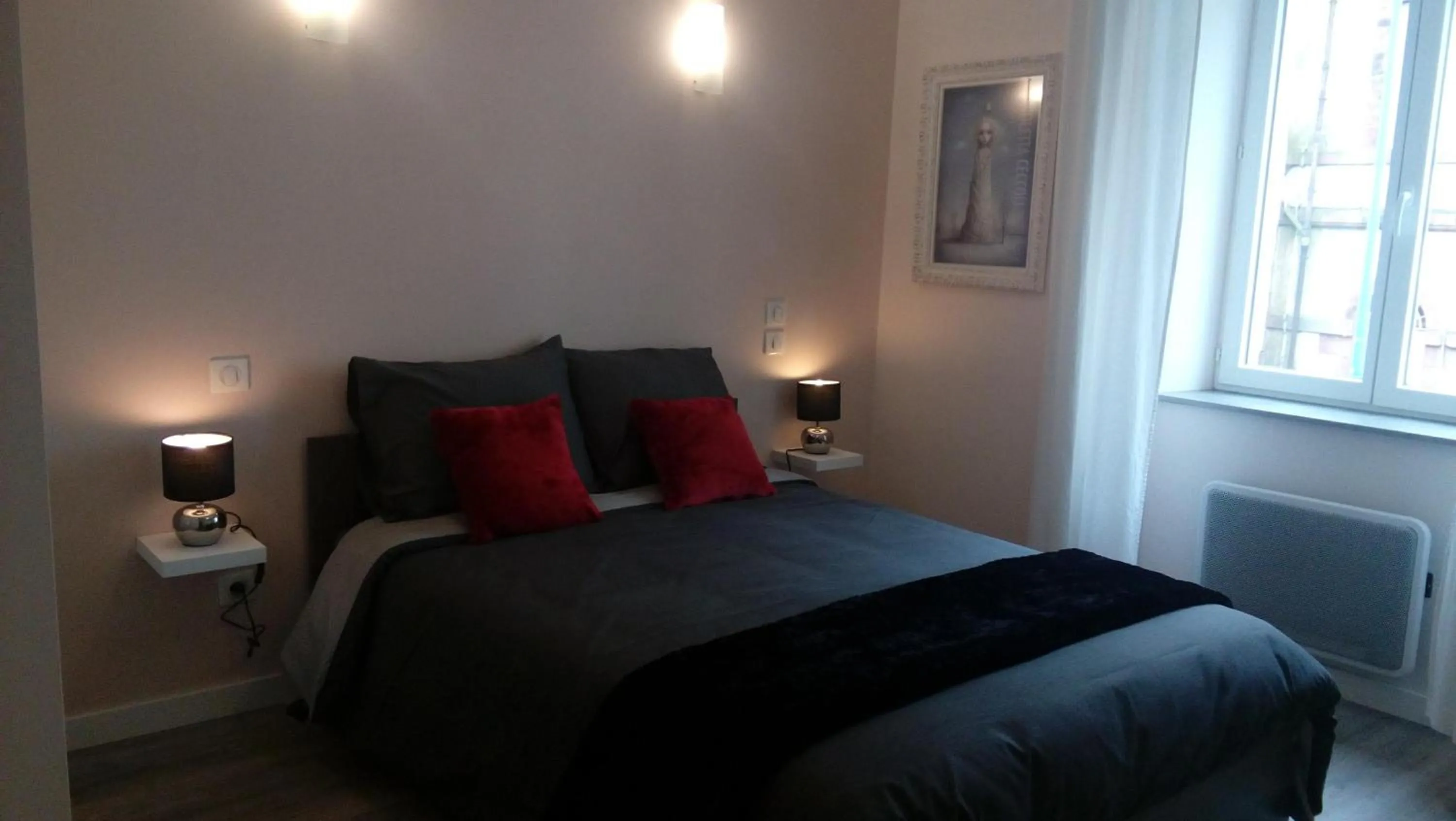 Photo of the whole room, Bed in Les Chambres Hautes d'Anastasia