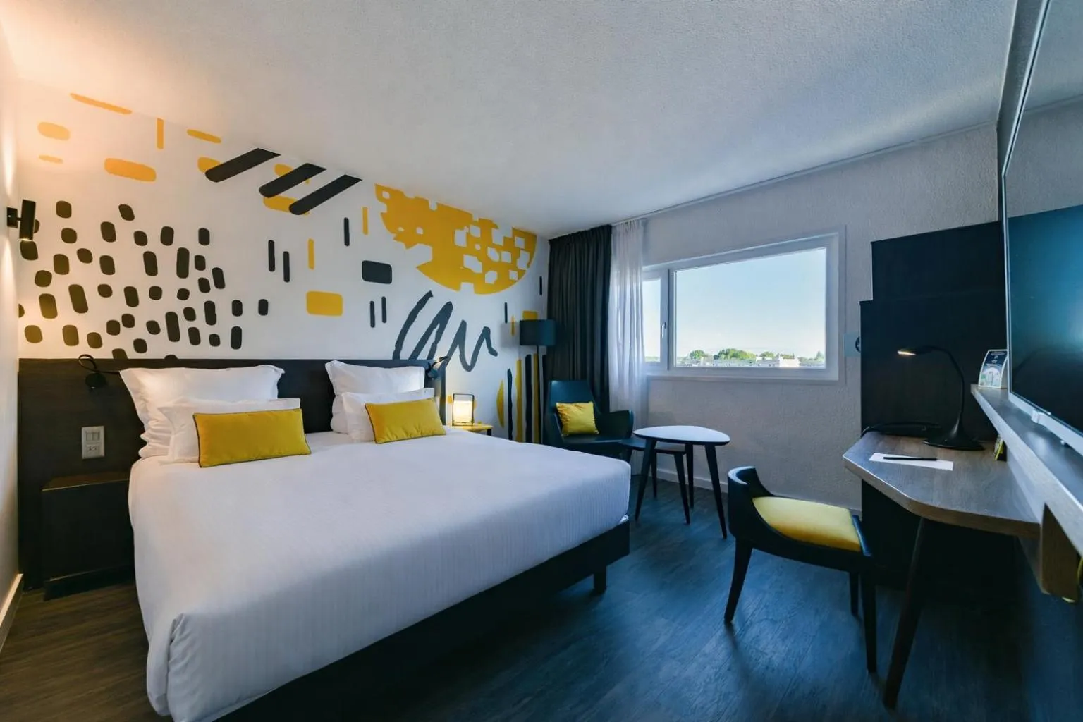 Bed in Golden Tulip Roissy Saint Witz