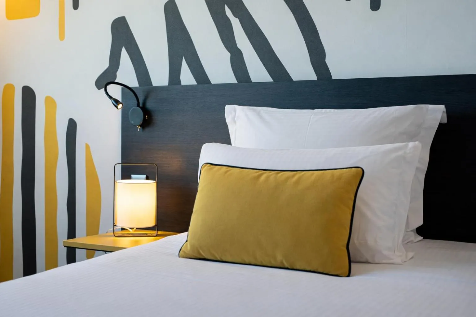 Bed in Golden Tulip Roissy Saint Witz