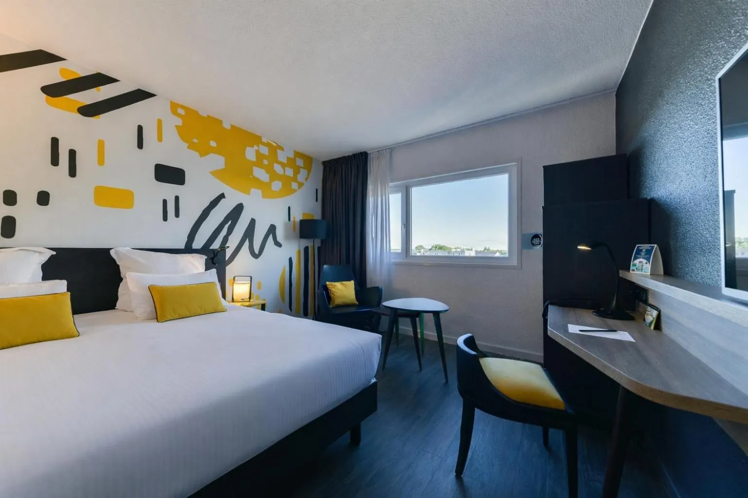 Bed in Golden Tulip Roissy Saint Witz