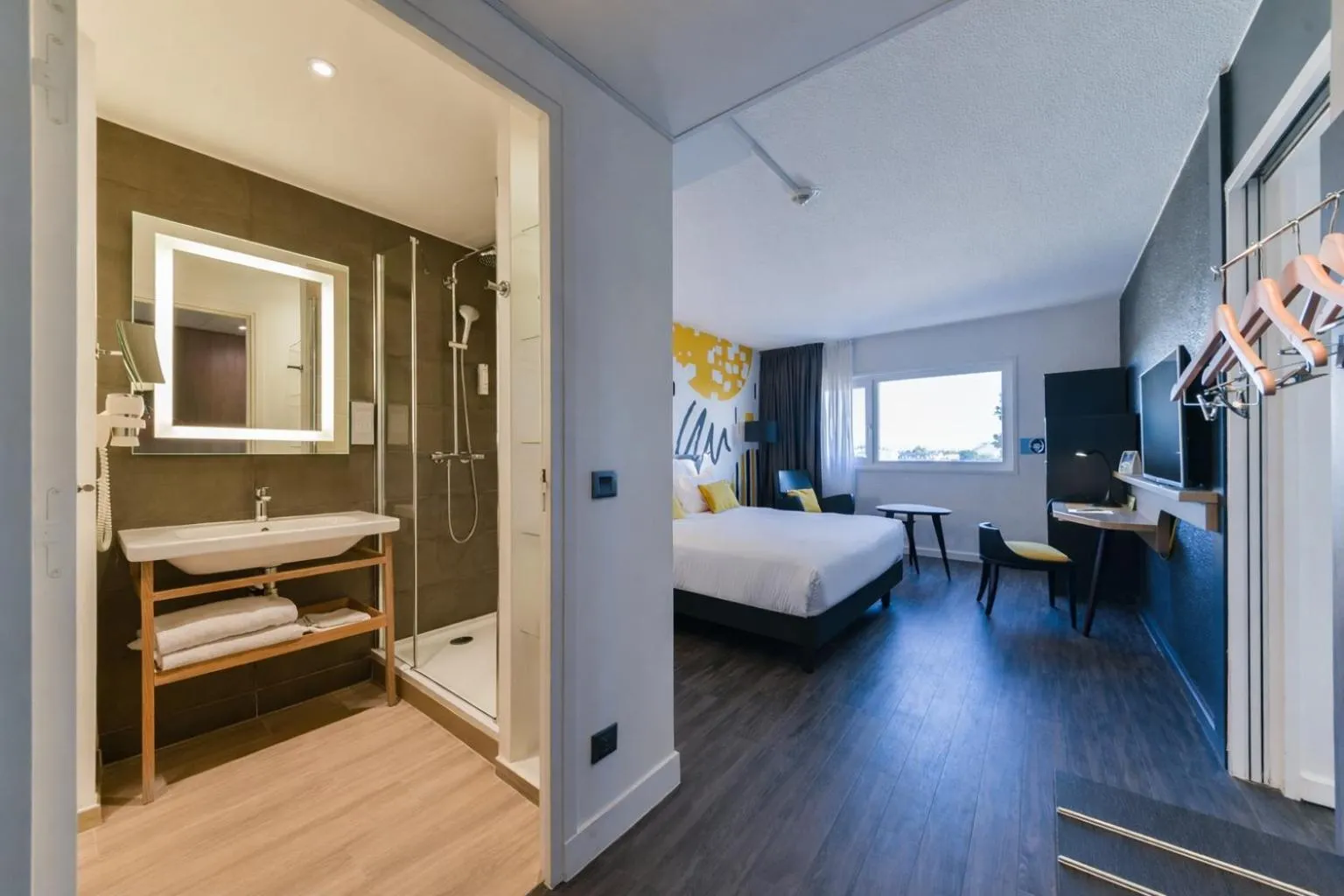 Bed in Golden Tulip Roissy Saint Witz