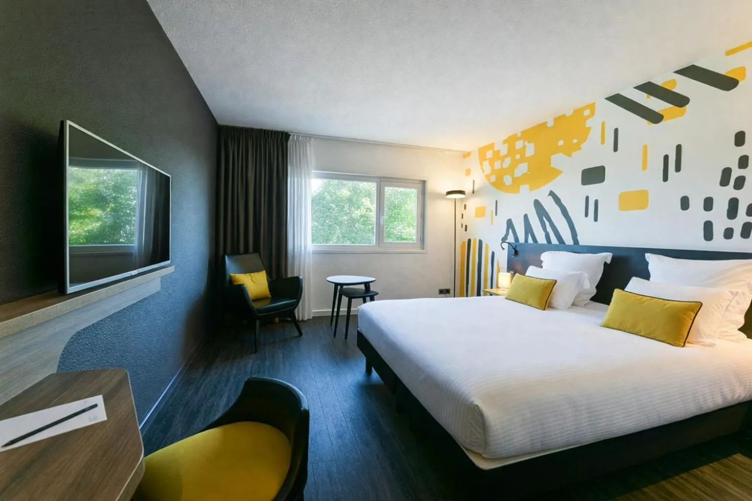 Bed in Golden Tulip Roissy Saint Witz