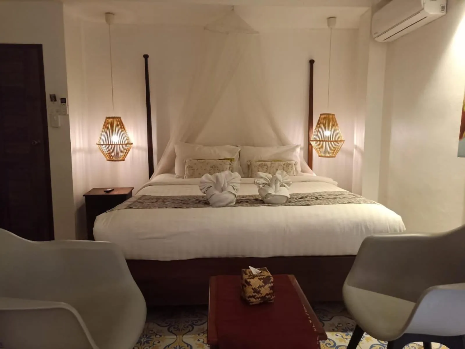 Bed in Moonlight Champa Riverview