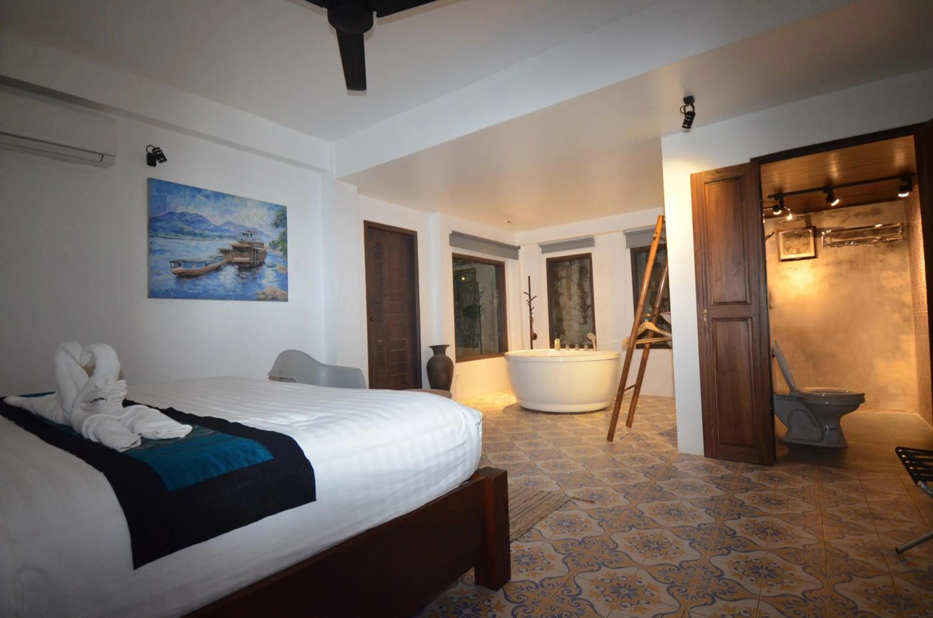 Bed in Moonlight Champa Riverview