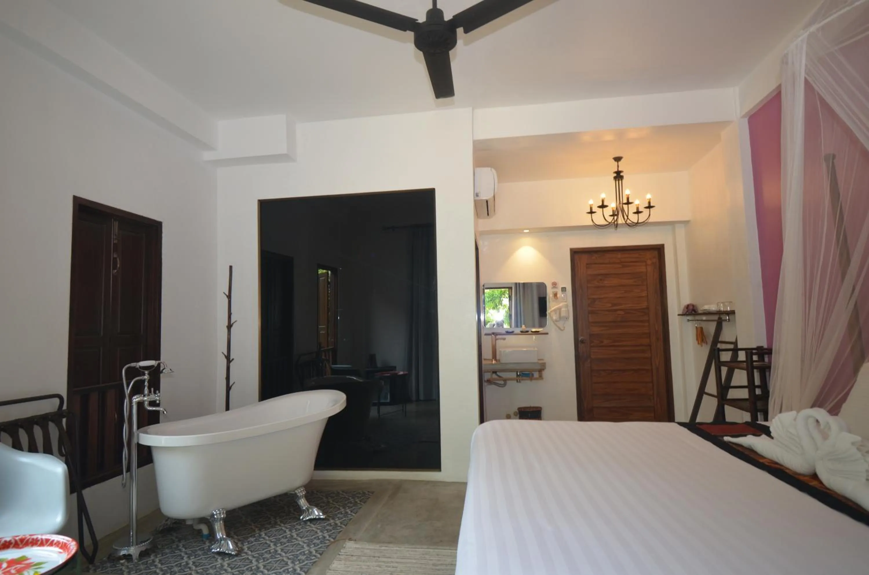 Bed in Moonlight Champa Riverview