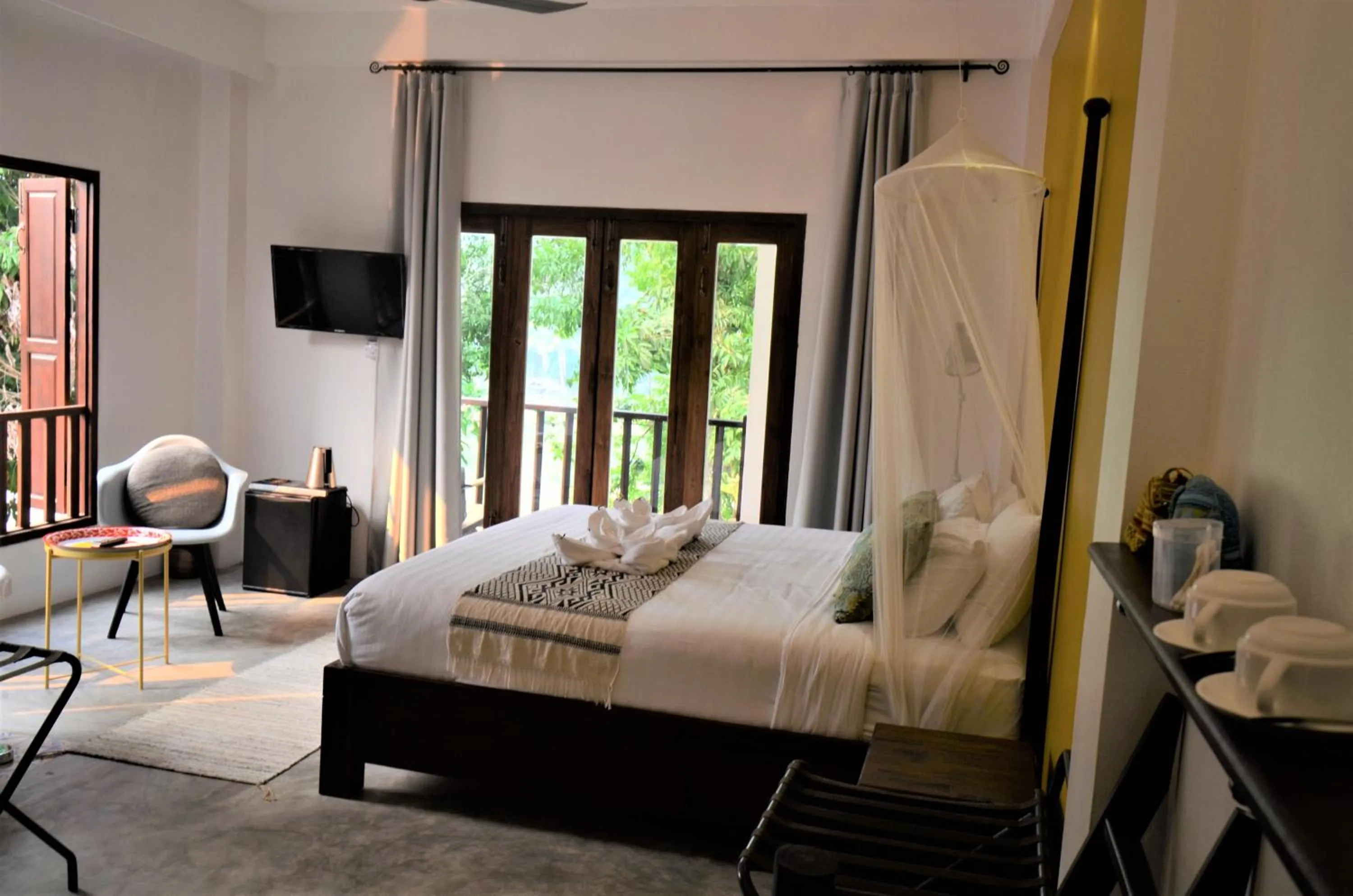 Bed in Moonlight Champa Riverview