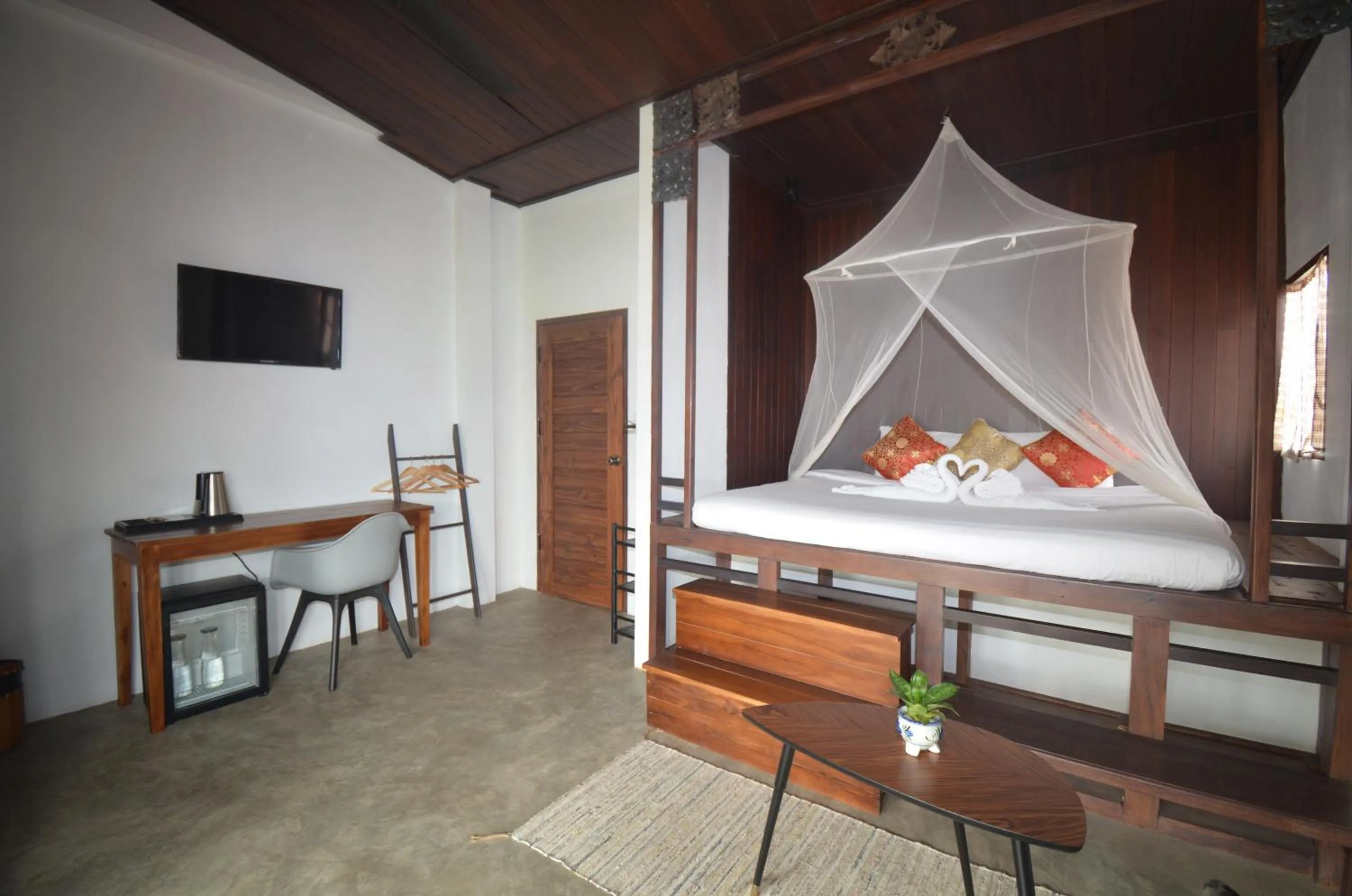 Bed in Moonlight Champa Riverview