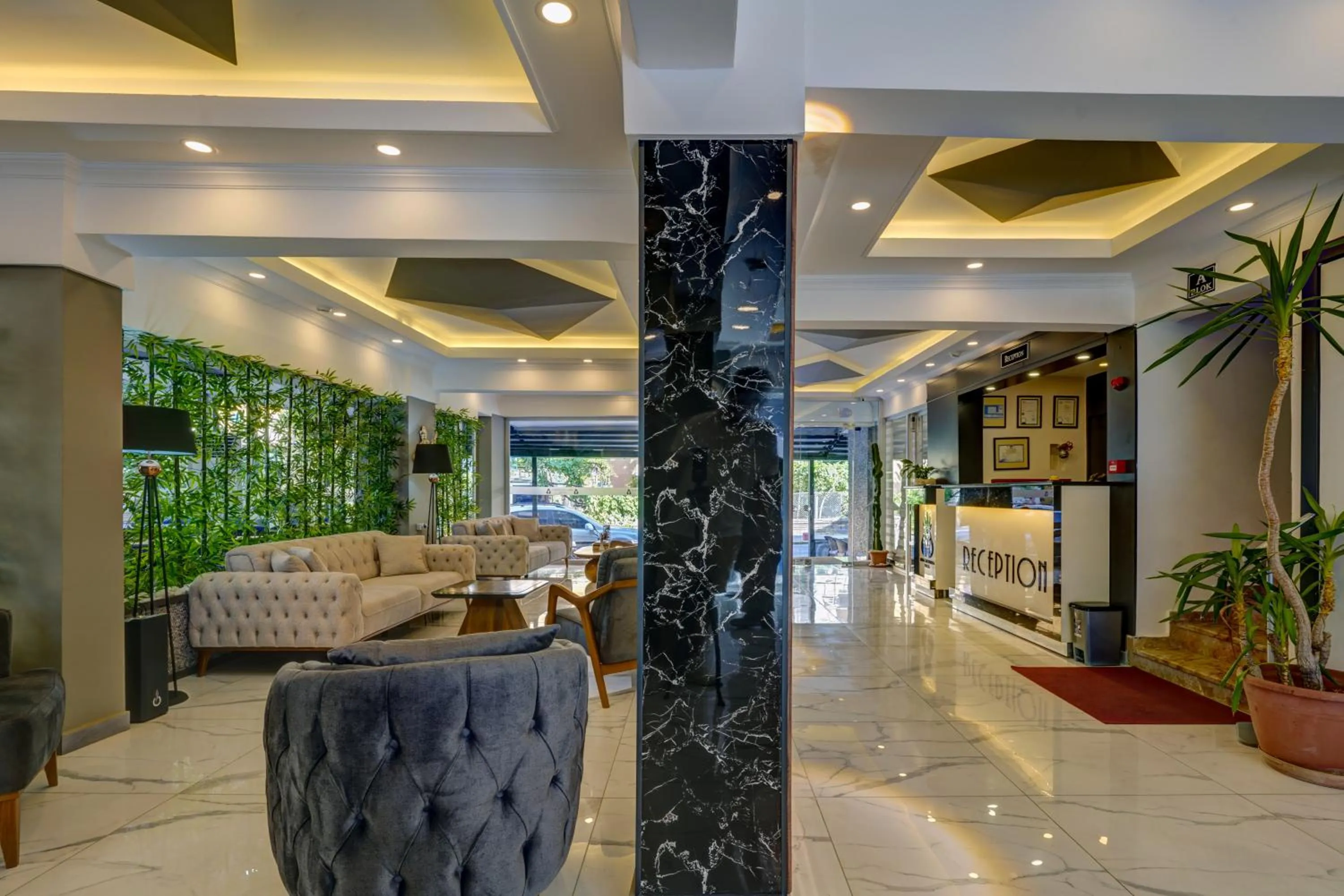 Lobby or reception in Miss Cleopatra Hotel