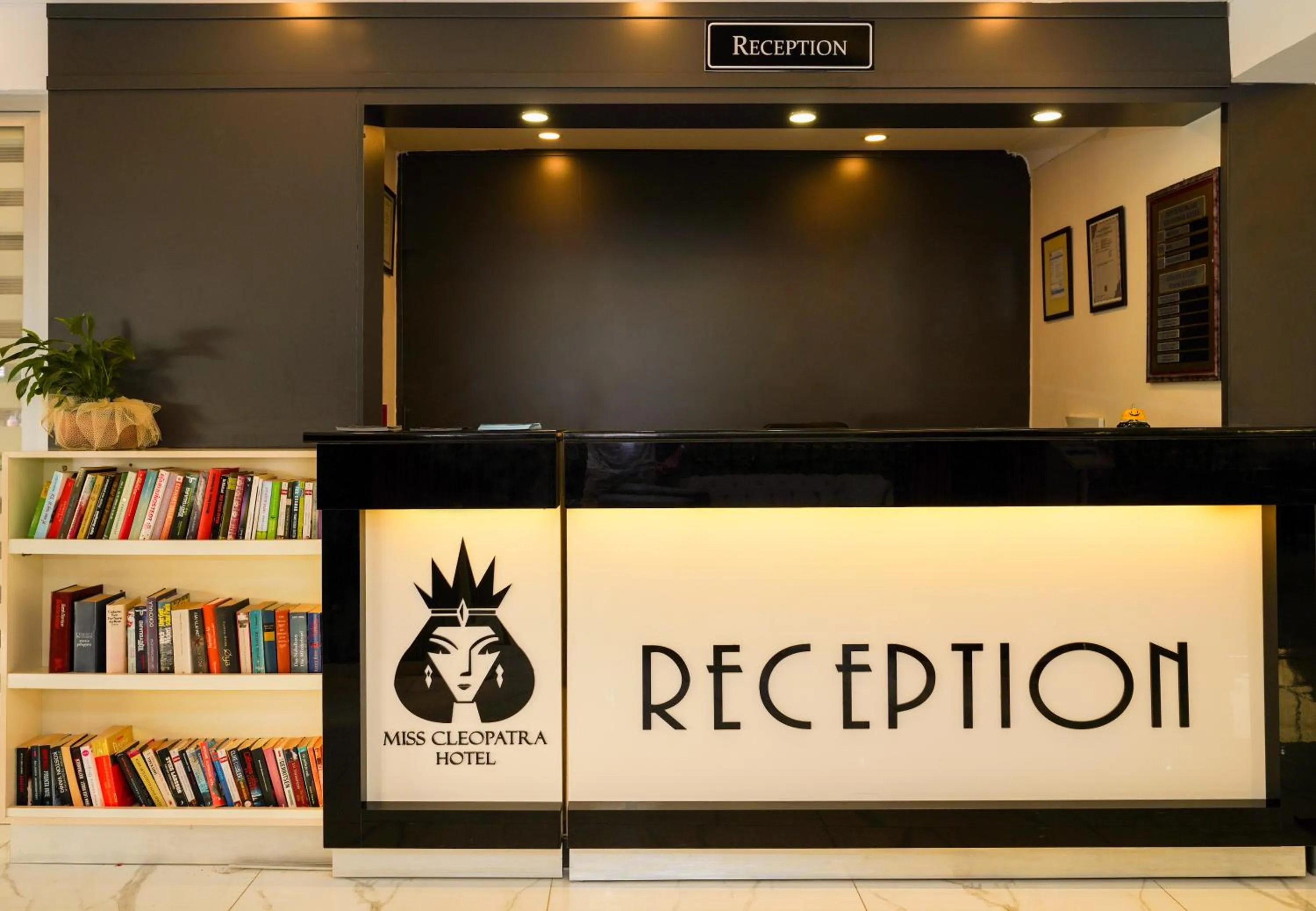 Lobby or reception in Miss Cleopatra Hotel
