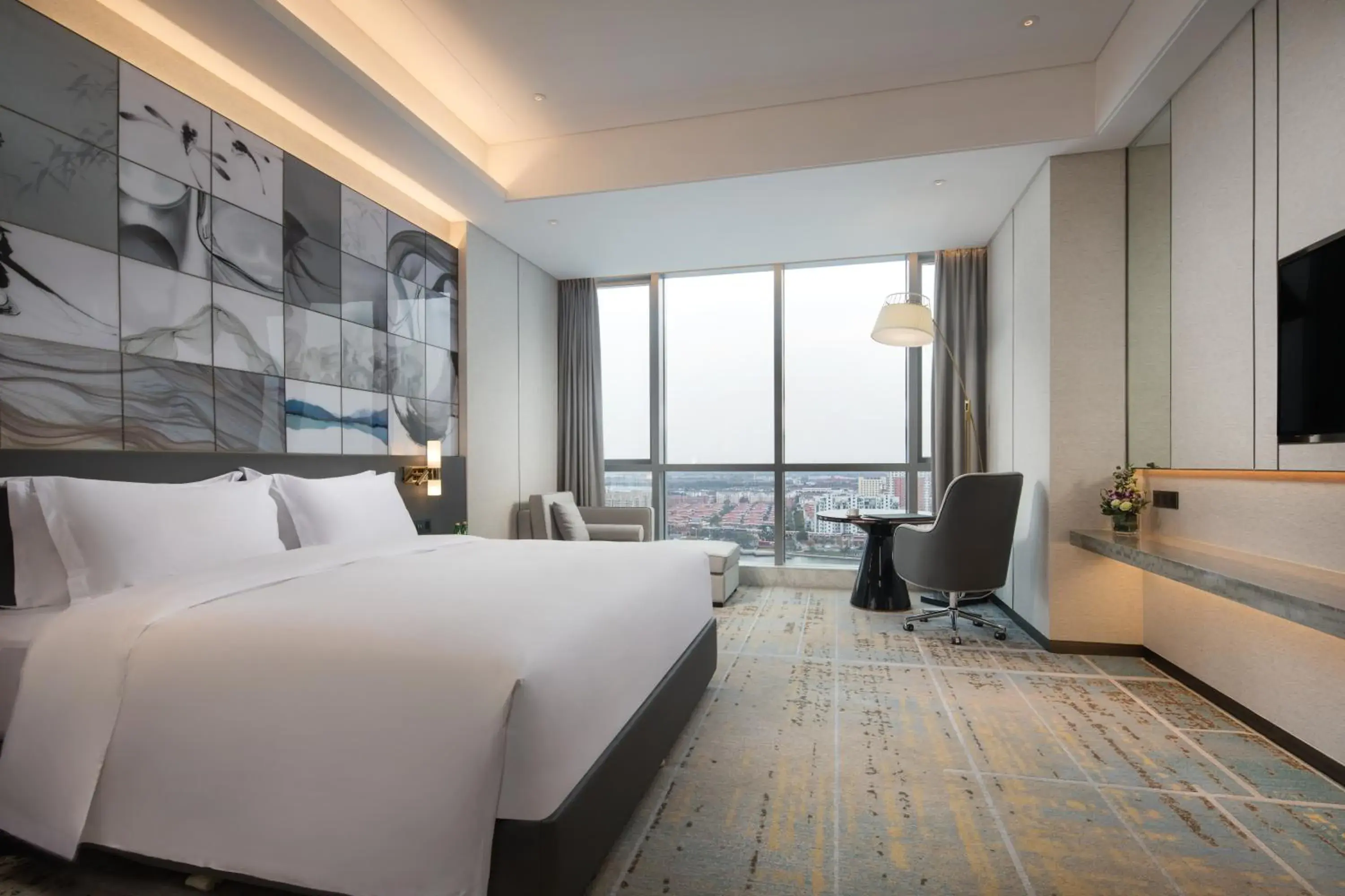 Double Room with Lake View in Wyndham Grand Suzhou Fenhu Double Room with Lake View in Wyndham Grand Suzhou Fenhu