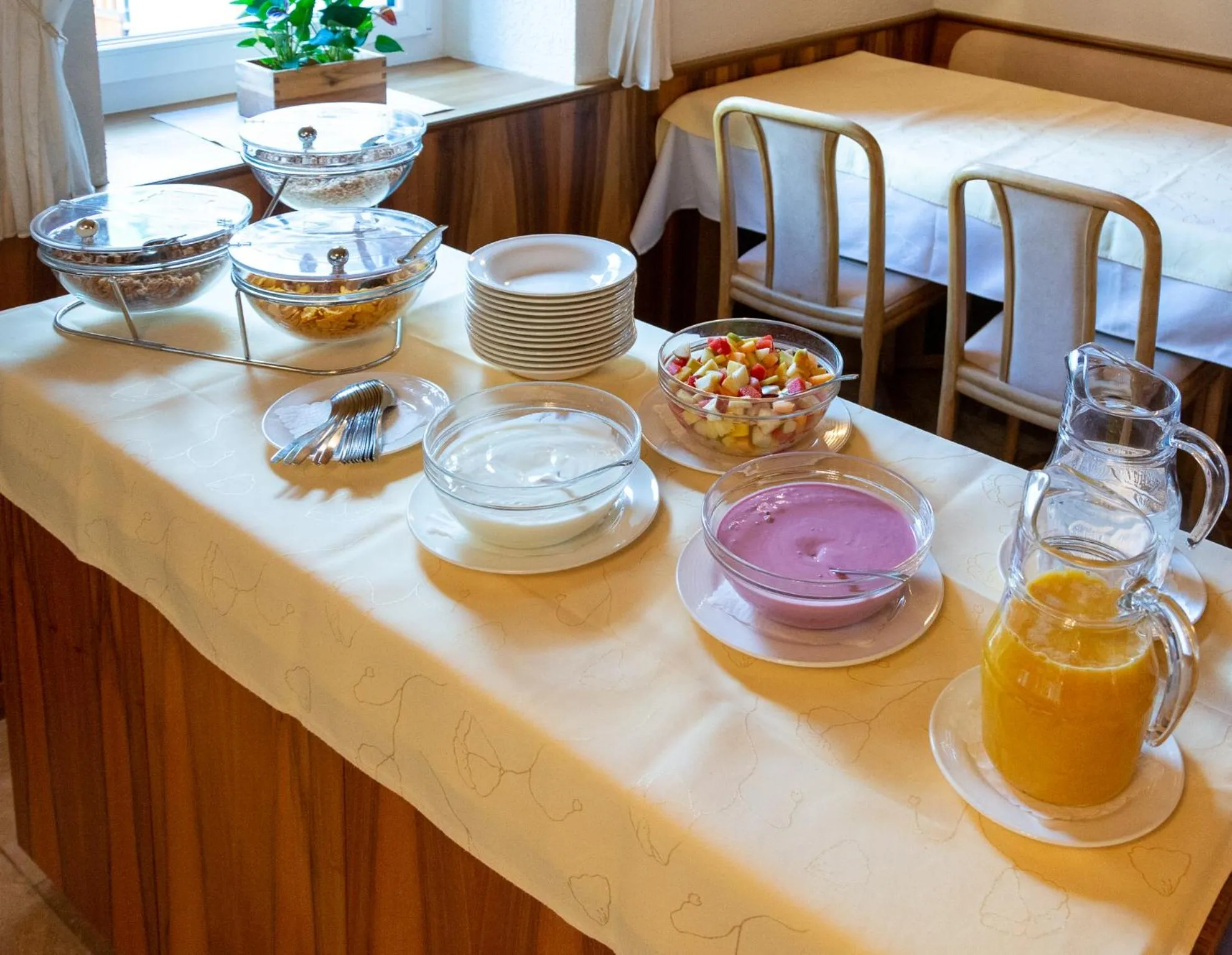 Breakfast in Hotel Portjengrat