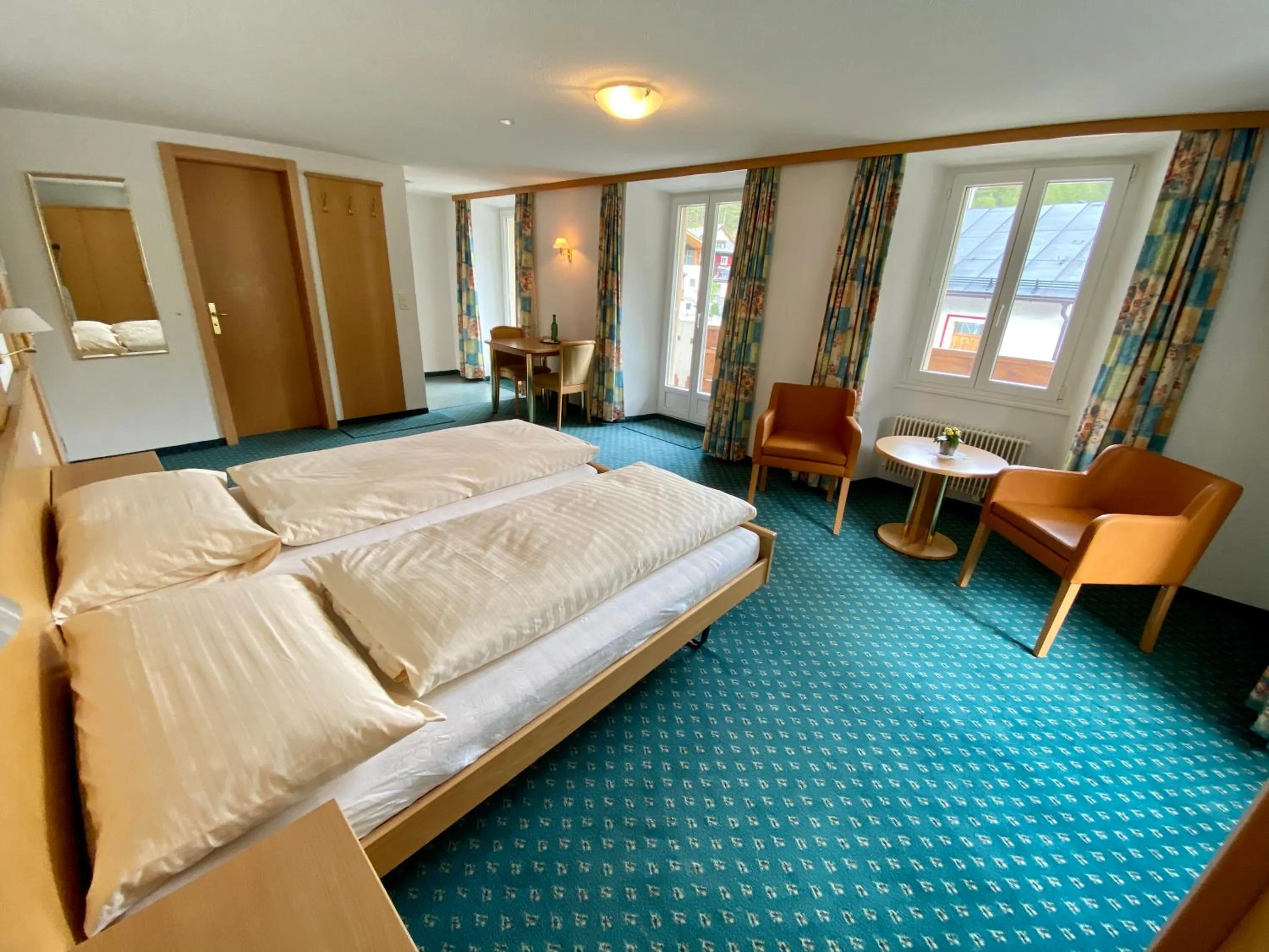 Photo of the whole room, Bed in Hotel Portjengrat