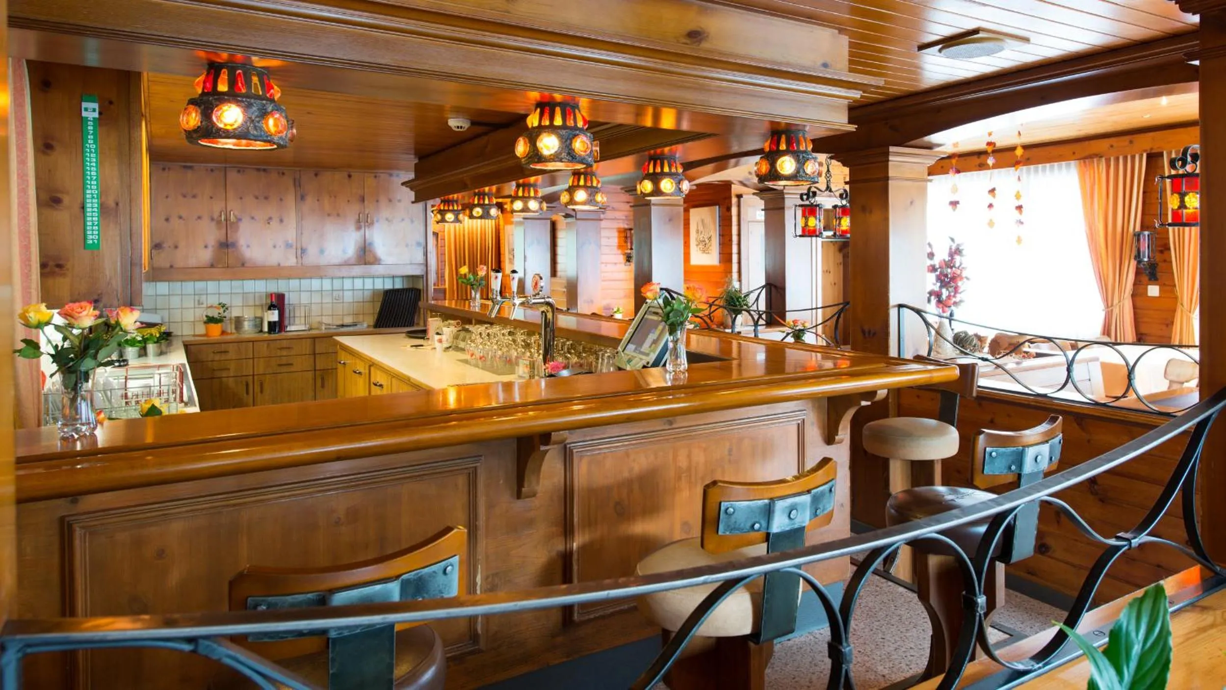 Lounge or bar in Hotel Portjengrat