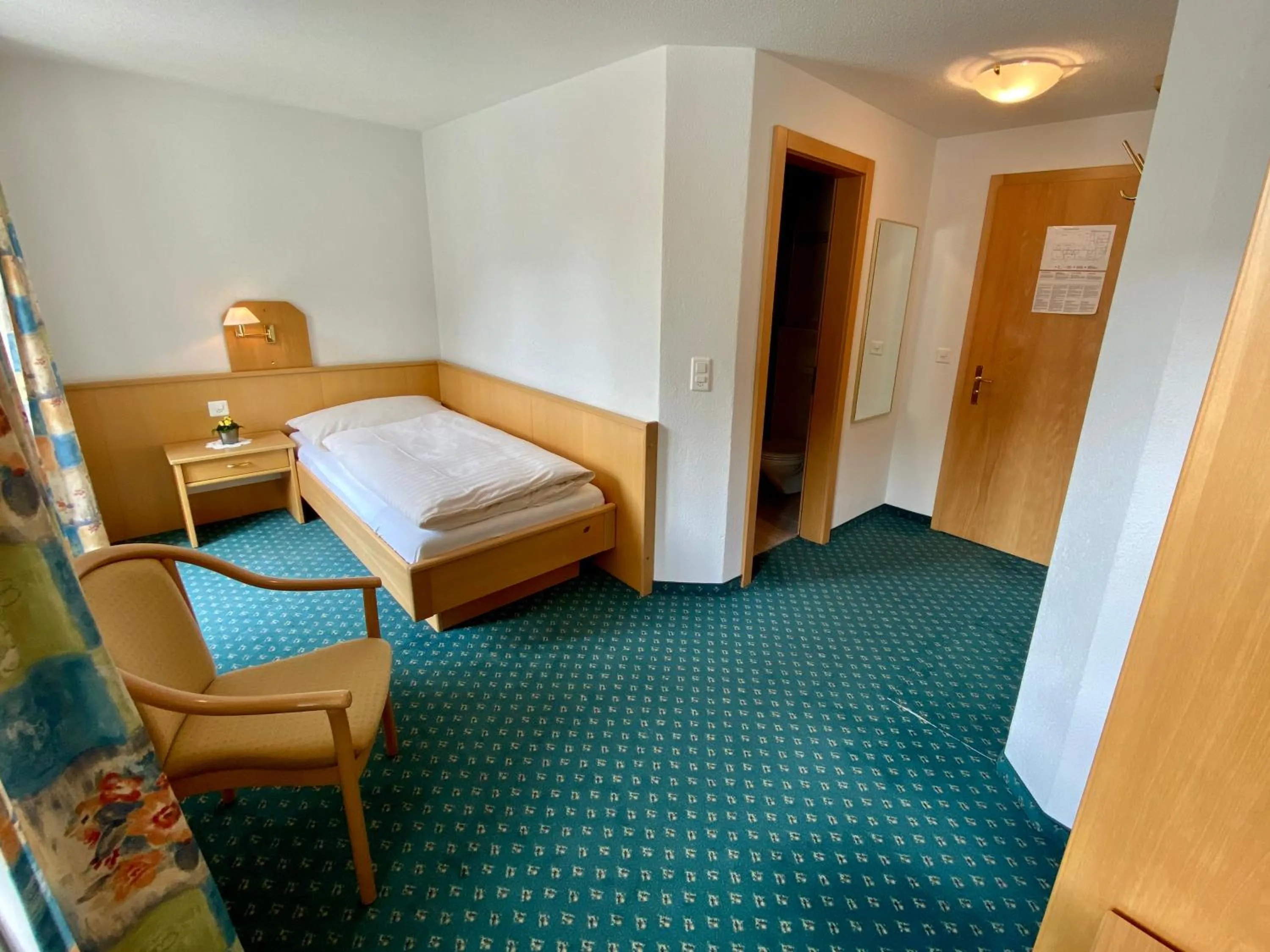 Photo of the whole room, Bed in Hotel Portjengrat