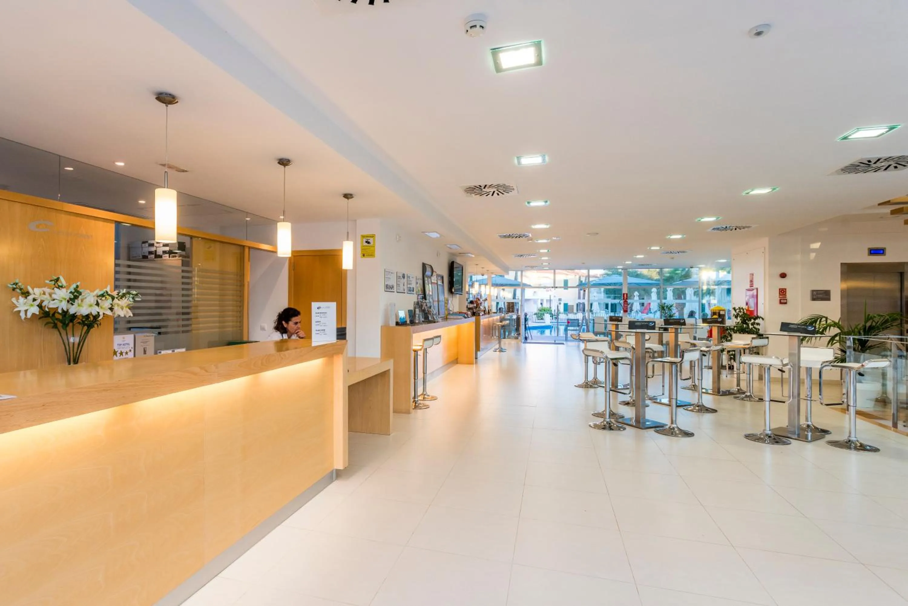 Lobby or reception in Apartaments Cales de Ponent