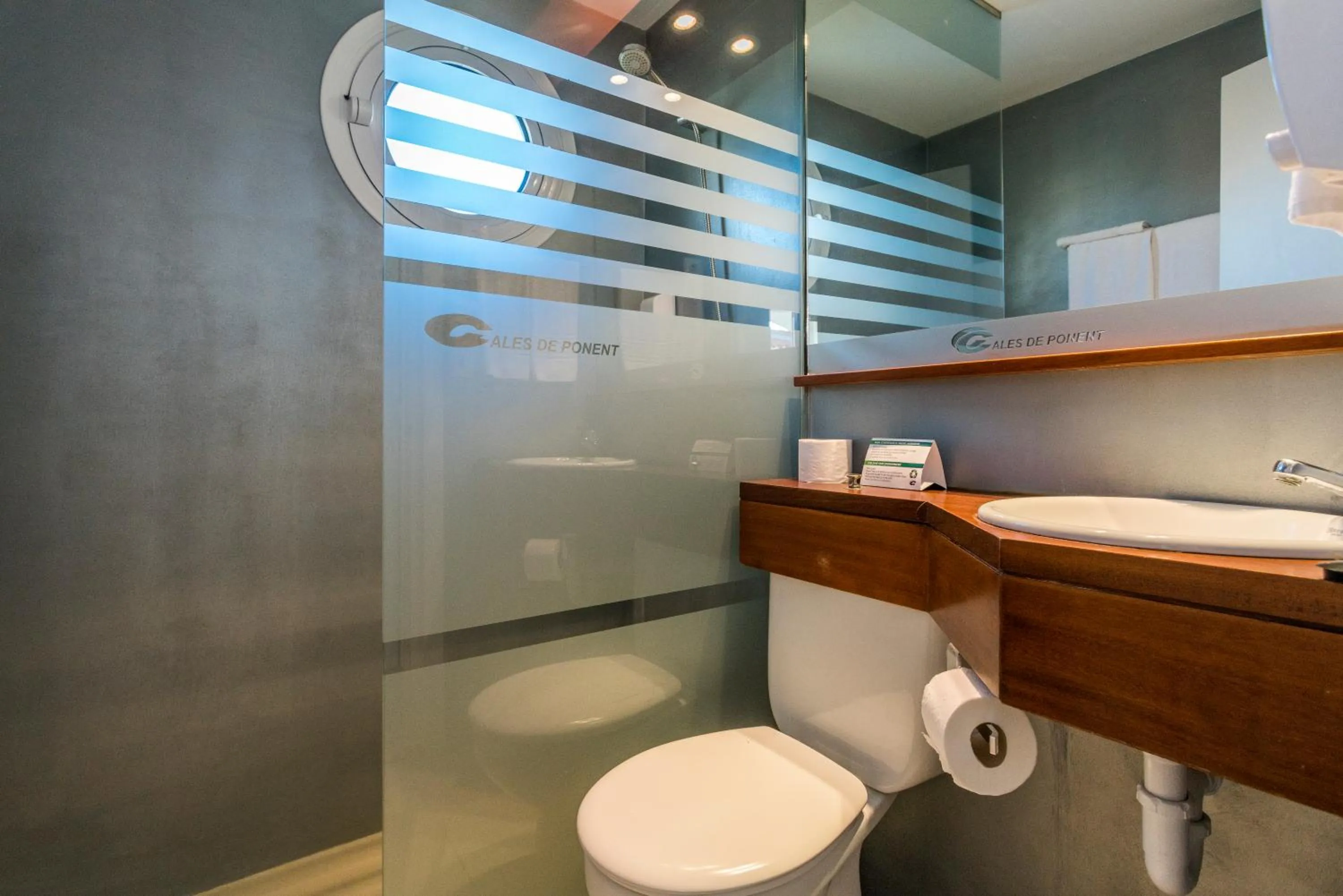 Bathroom in Apartaments Cales de Ponent