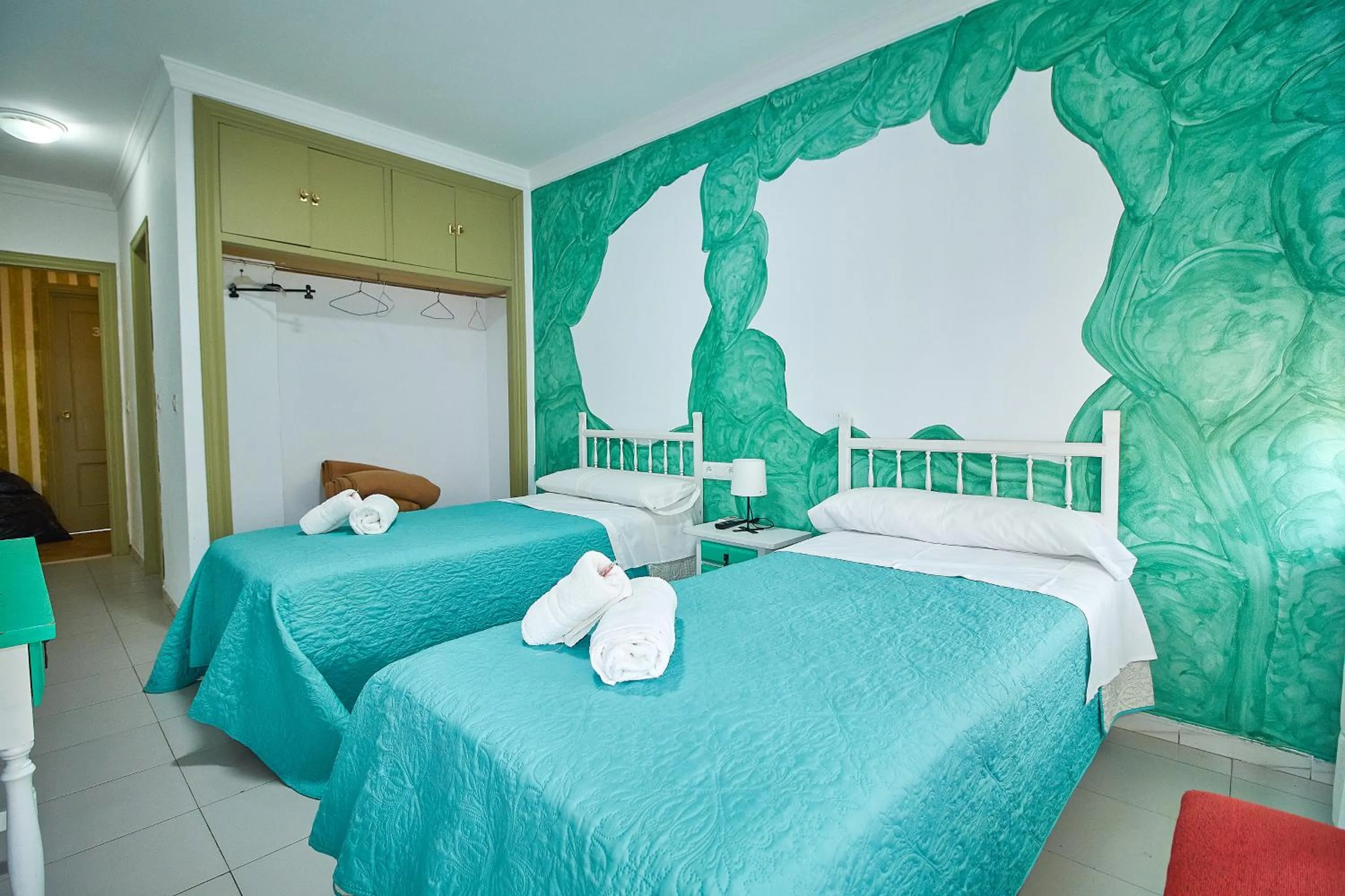 Bedroom, Bed in Hotel Virgen de los Reyes