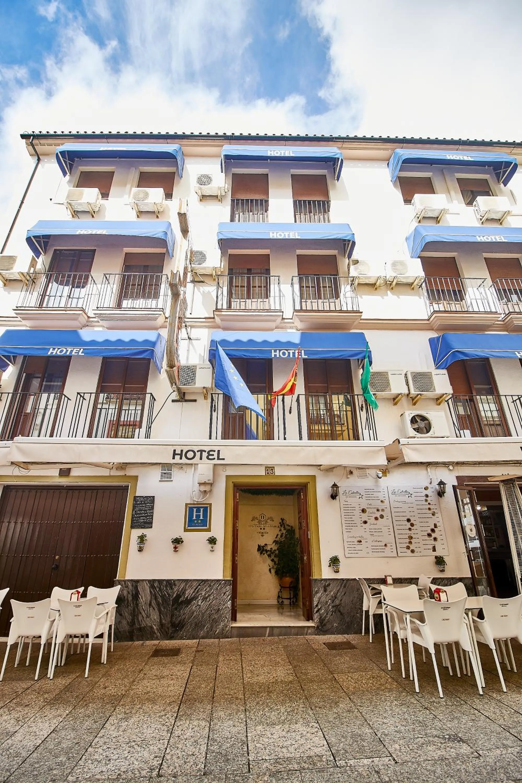 Property building in Hotel Virgen de los Reyes