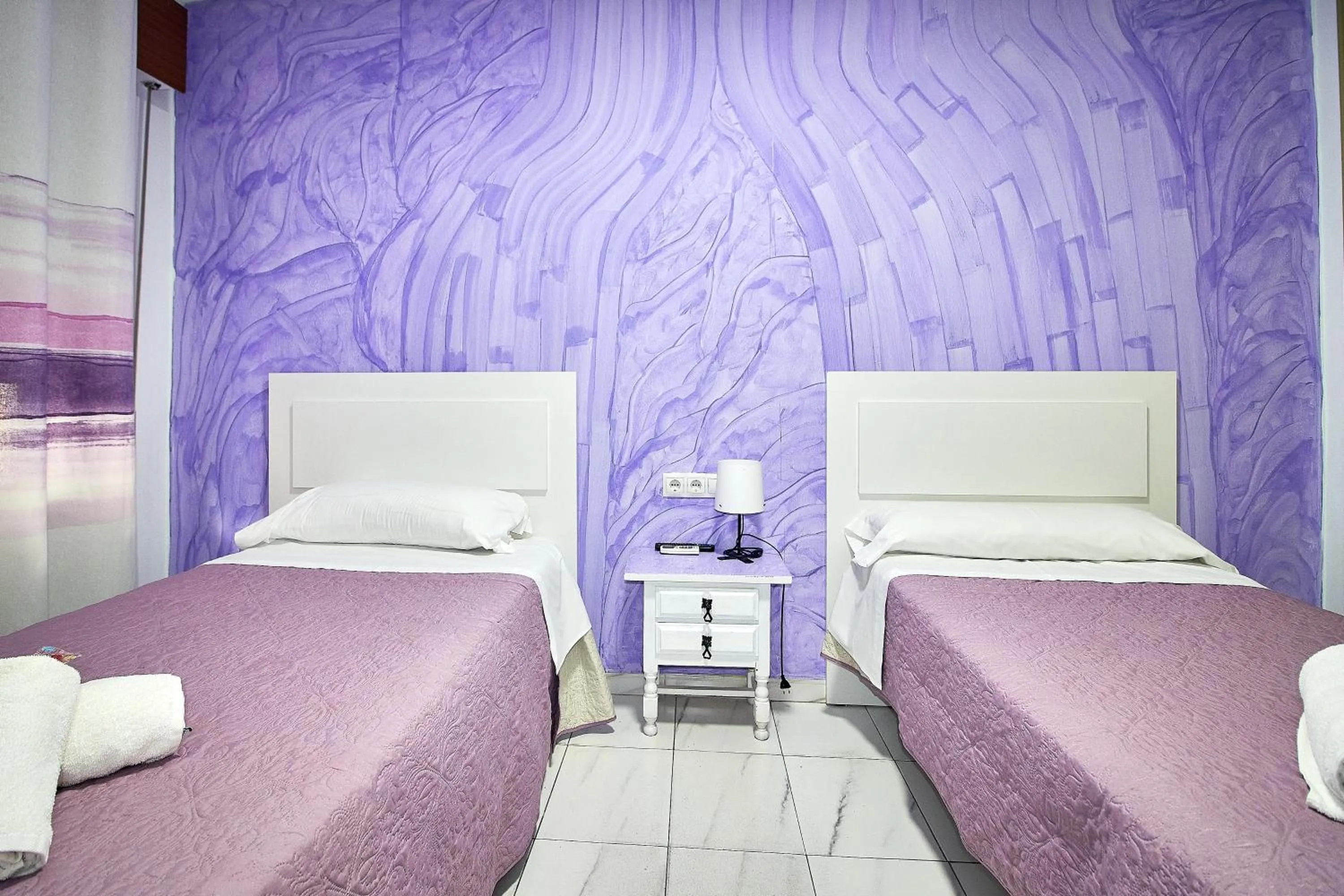 Bedroom, Bed in Hotel Virgen de los Reyes