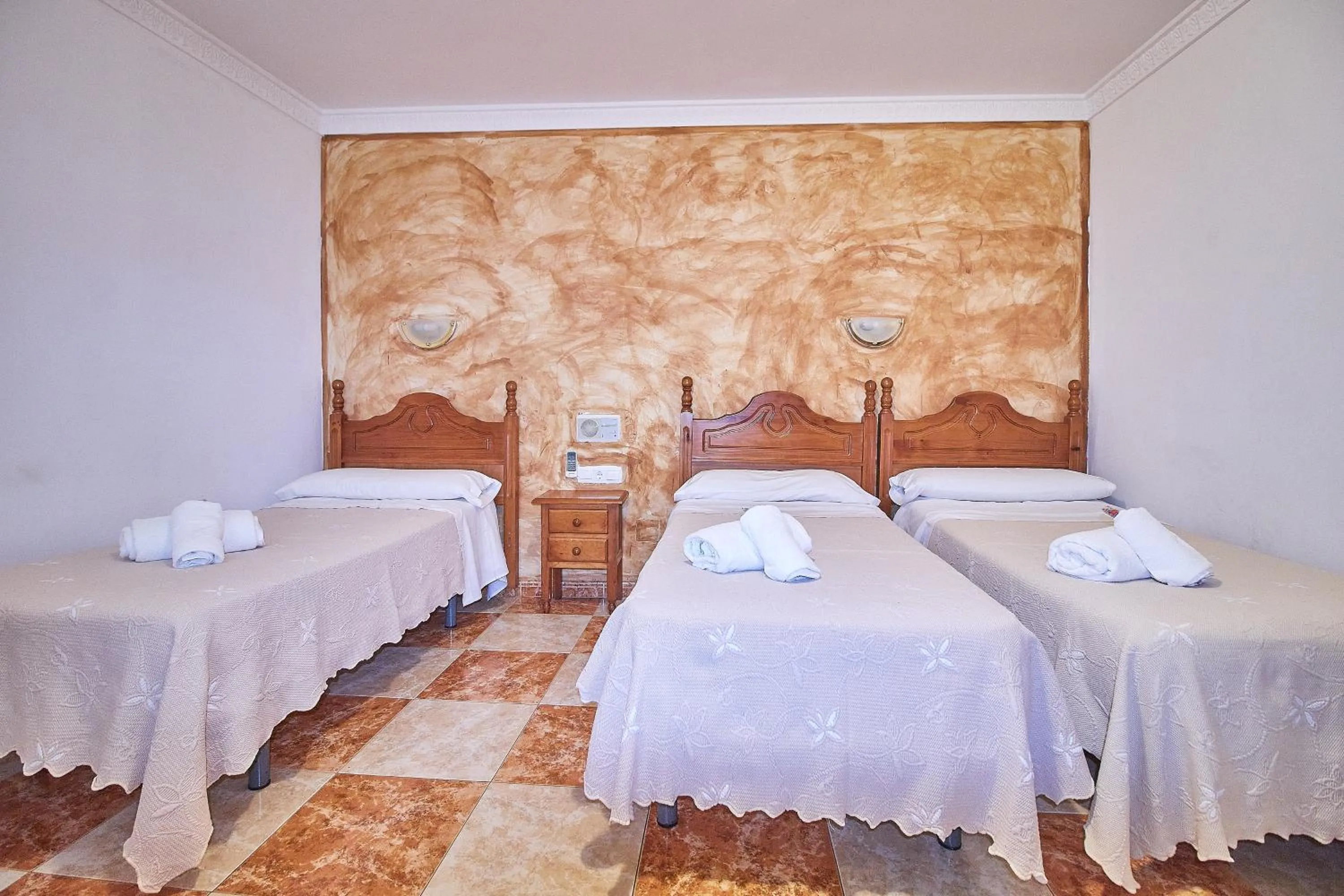 Bedroom, Bed in Hotel Virgen de los Reyes