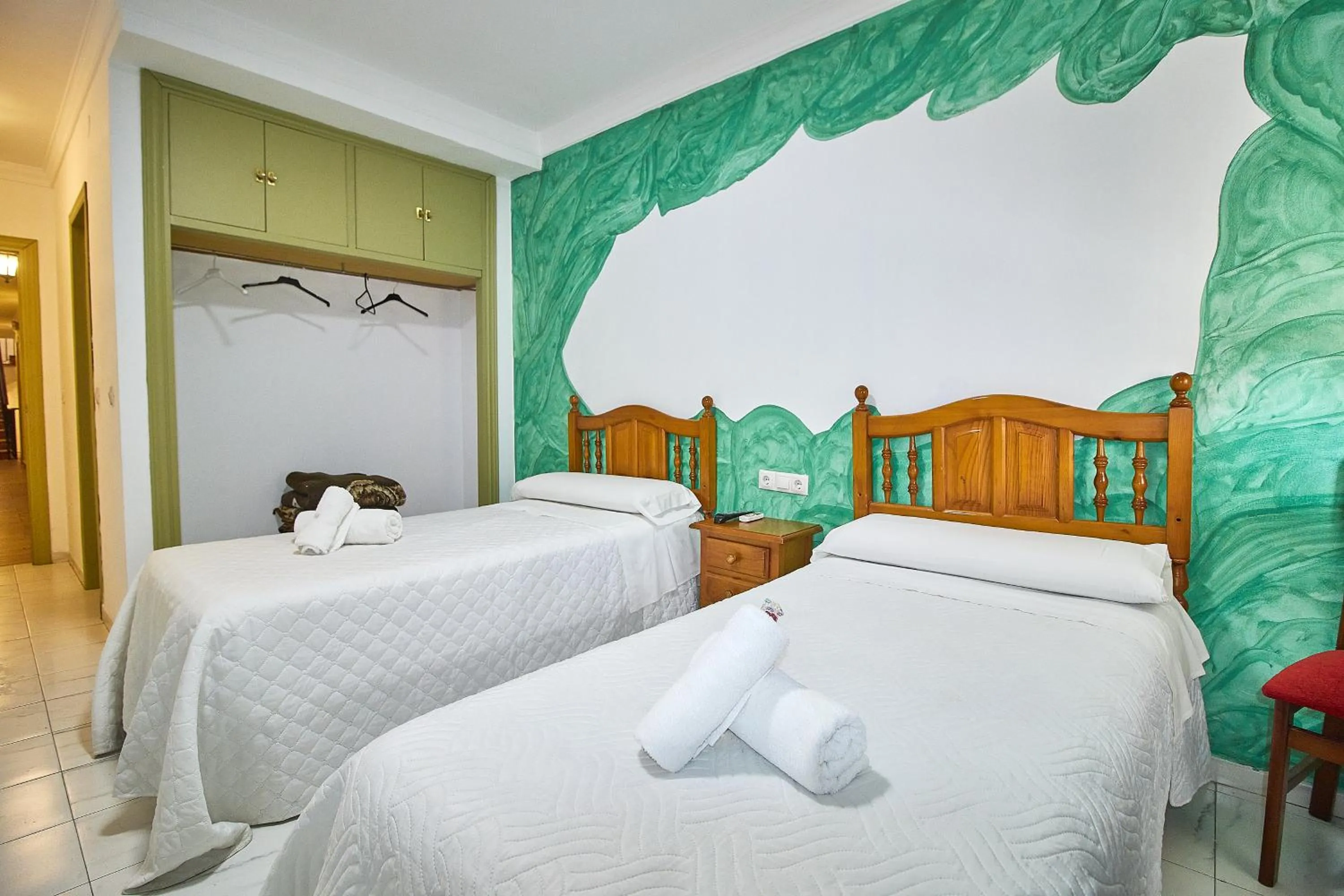 Bedroom, Bed in Hotel Virgen de los Reyes