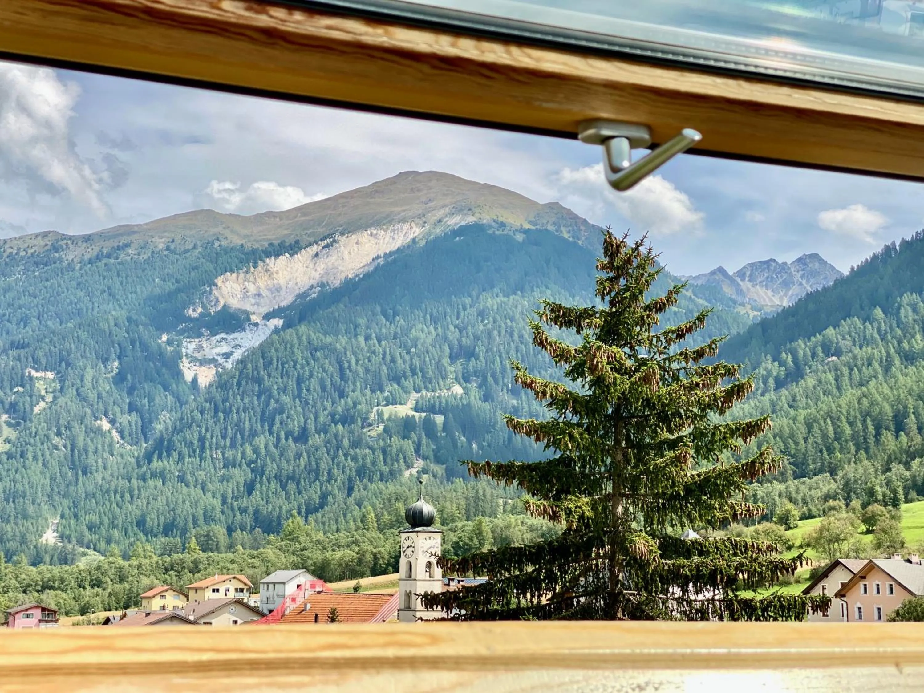 Spring in Hotel Central La Fainera Superior