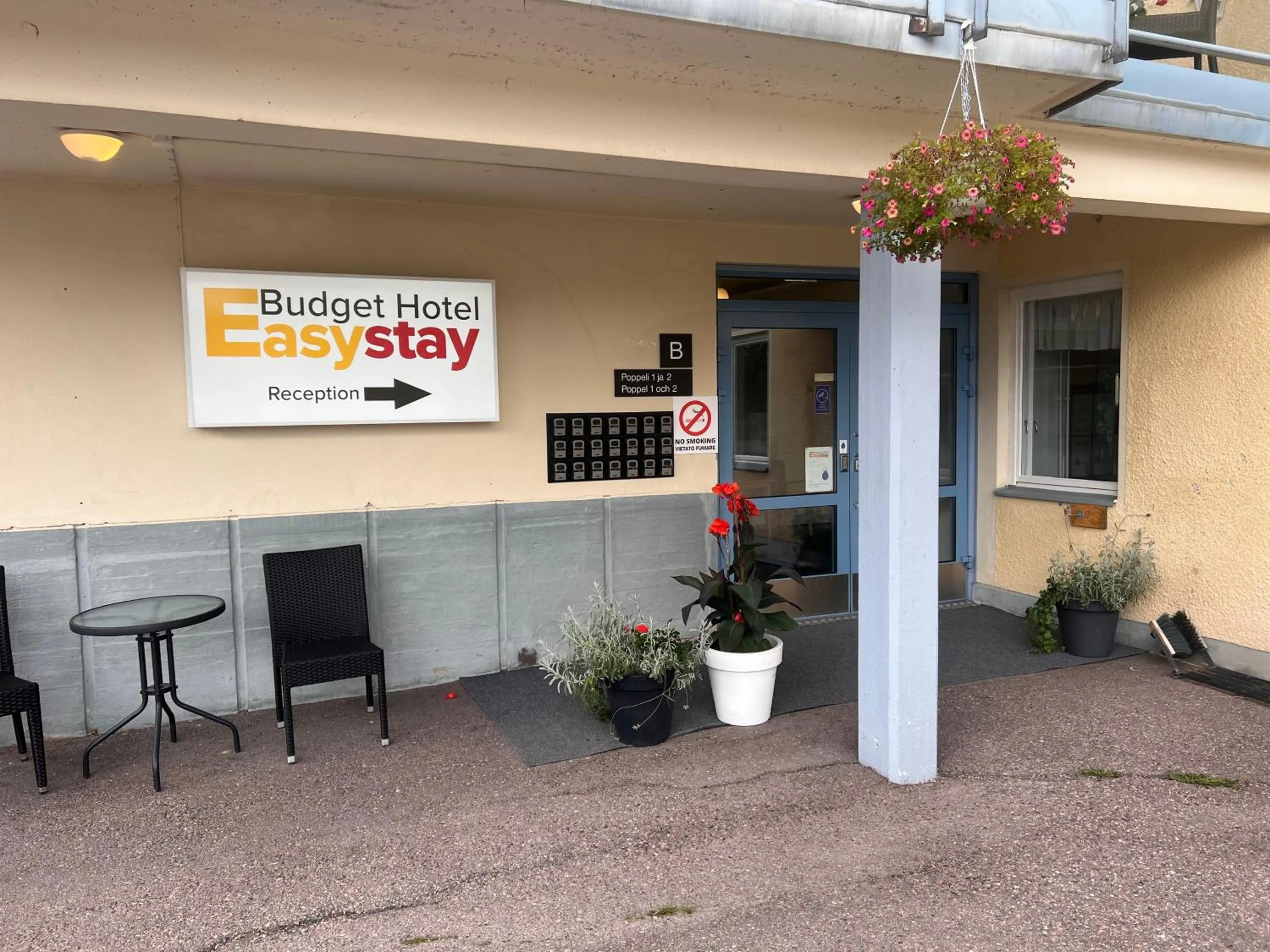 Property building in Budget Hotel Easystay
