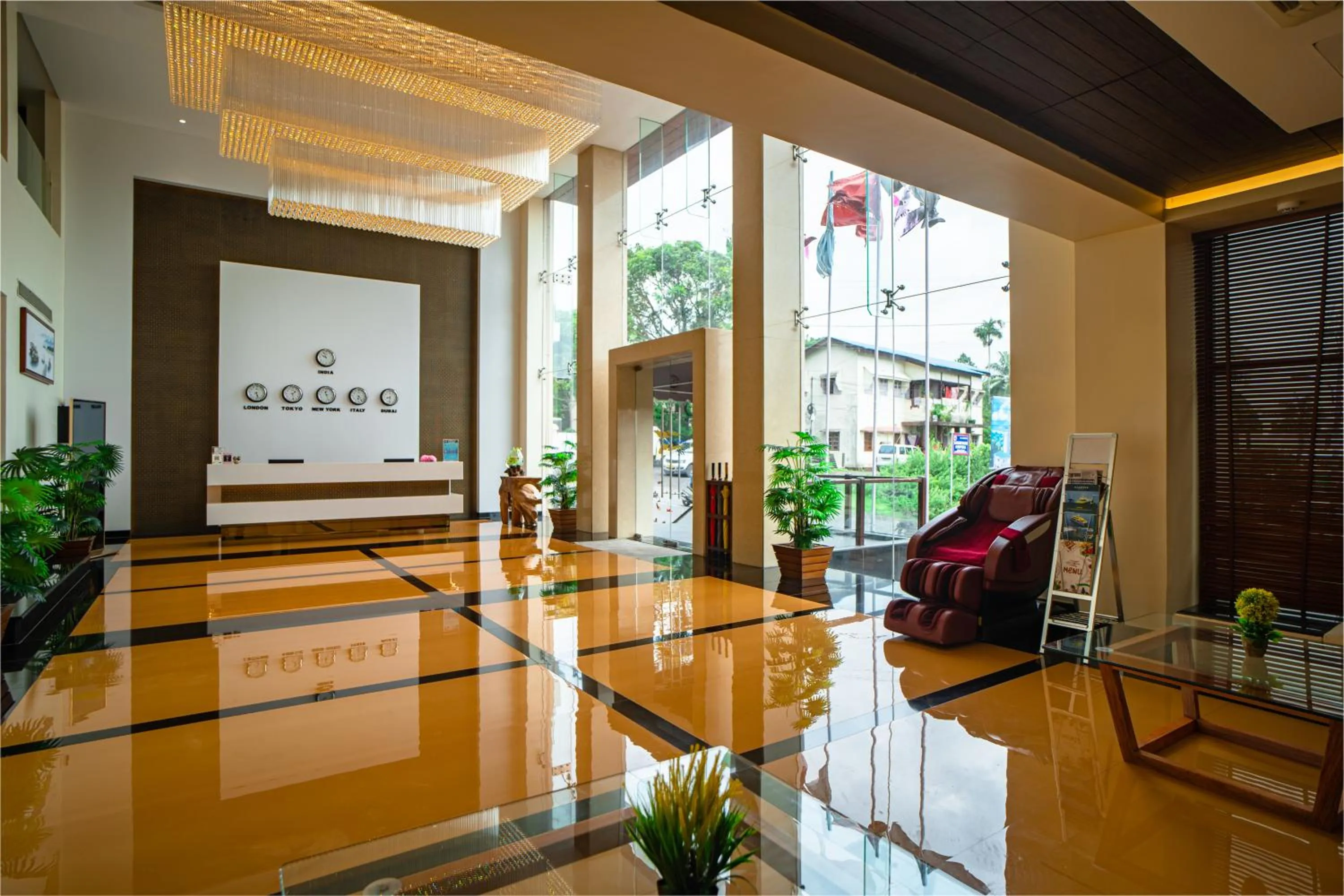 Lobby or reception in Hotel Mansha Regency