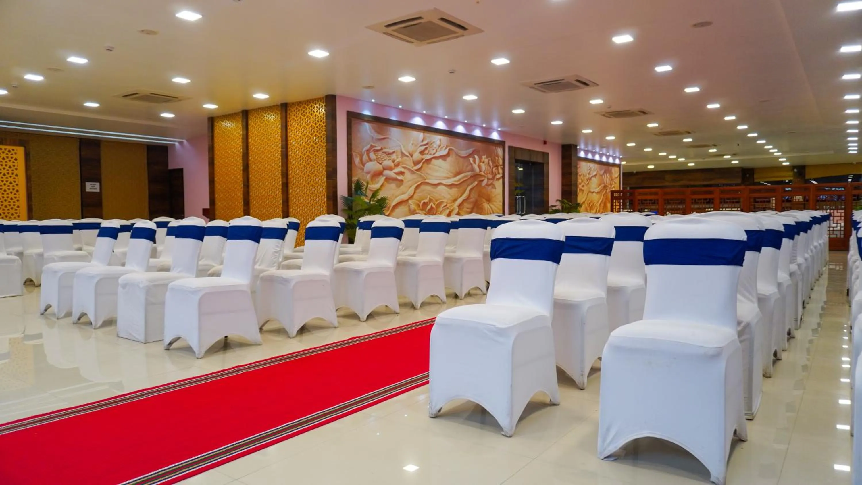 Business facilities in Hotel Mansha Regency