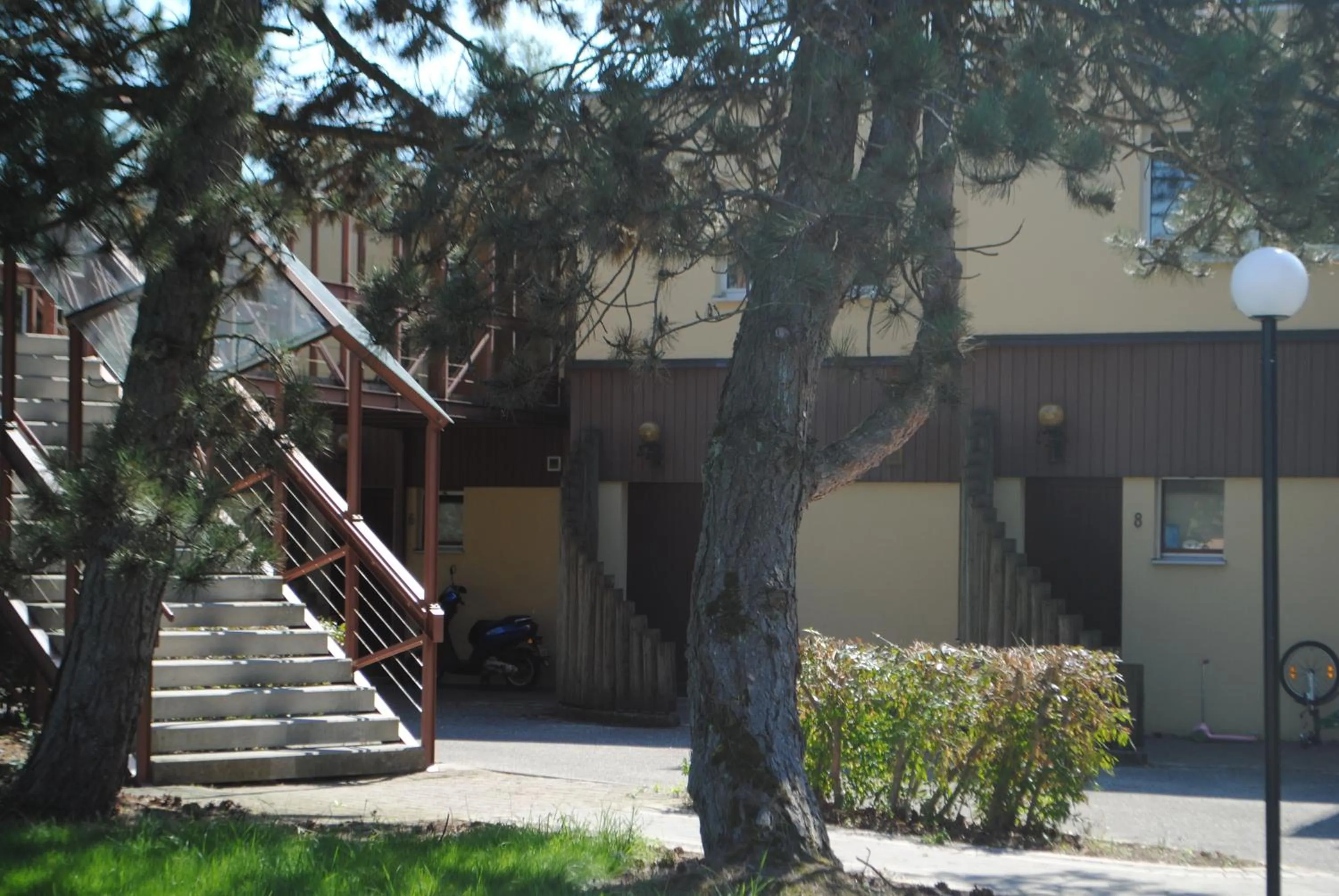 Facade/entrance in Motel - Hôtel La Poularde