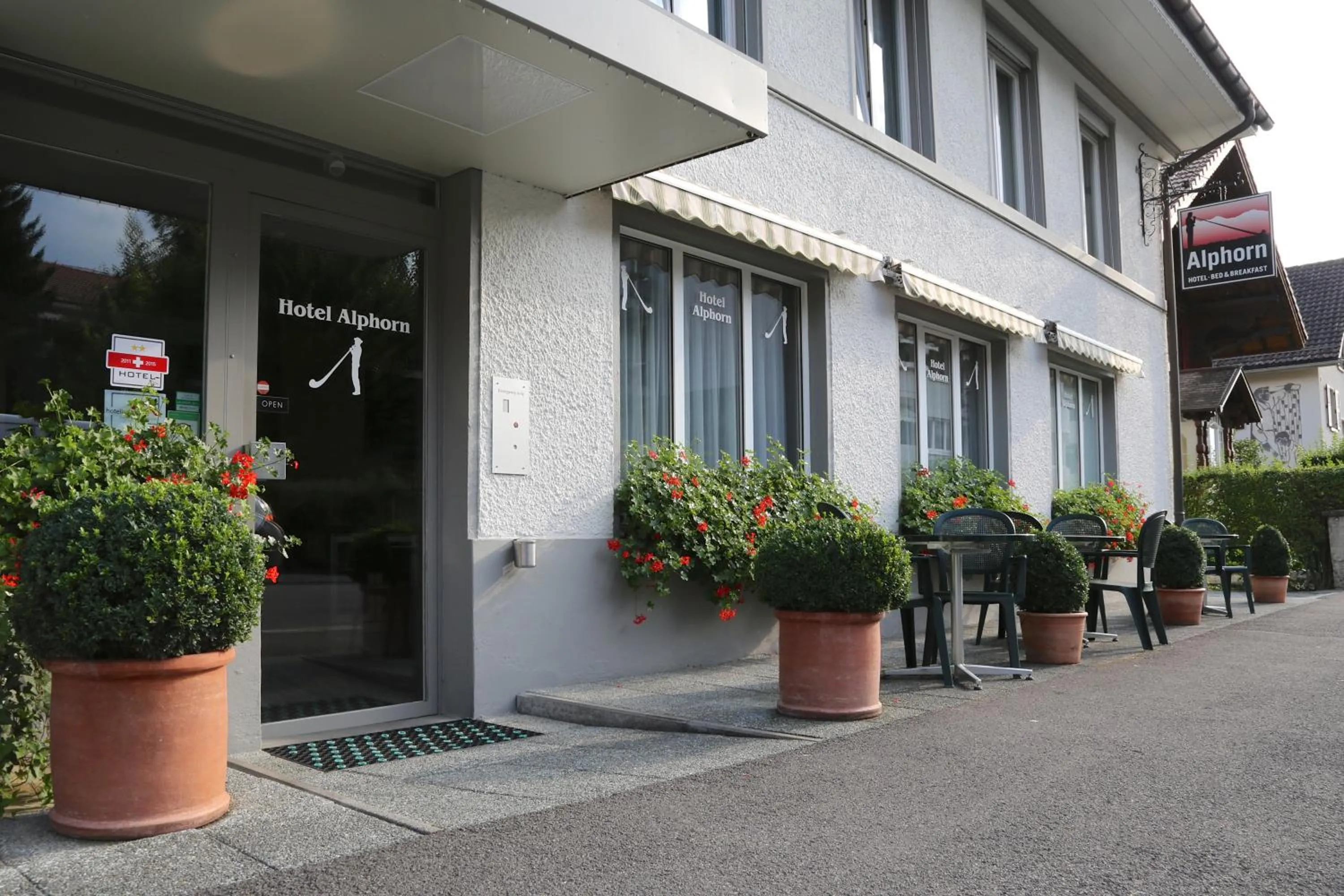 Facade/entrance in Hotel Alphorn