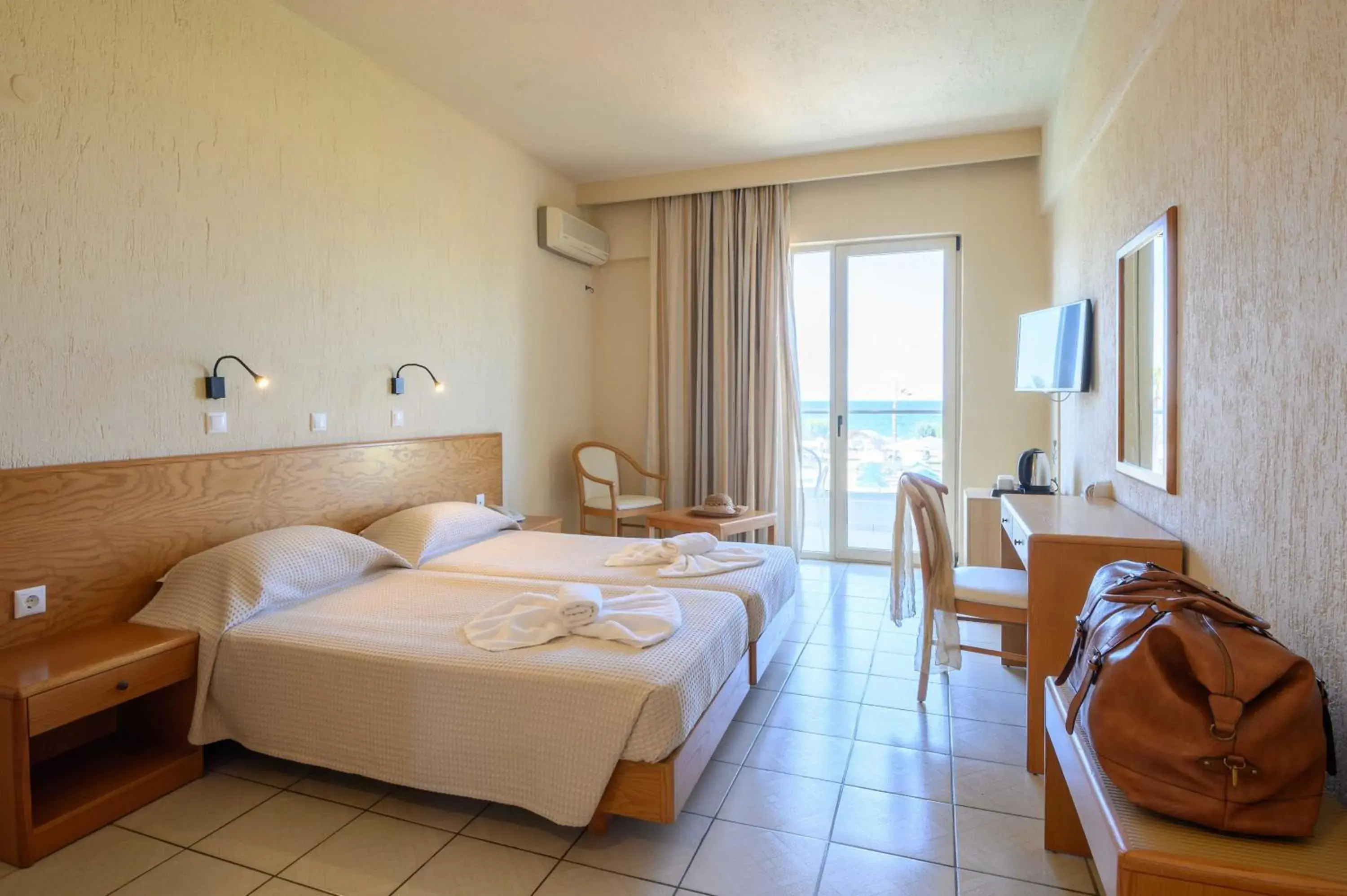 Double or Twin Room with Side Sea View in Malia Bay Beach Hotel & Bungalows Double or Twin Room with Side Sea View in Malia Bay Beach Hotel & Bungalows