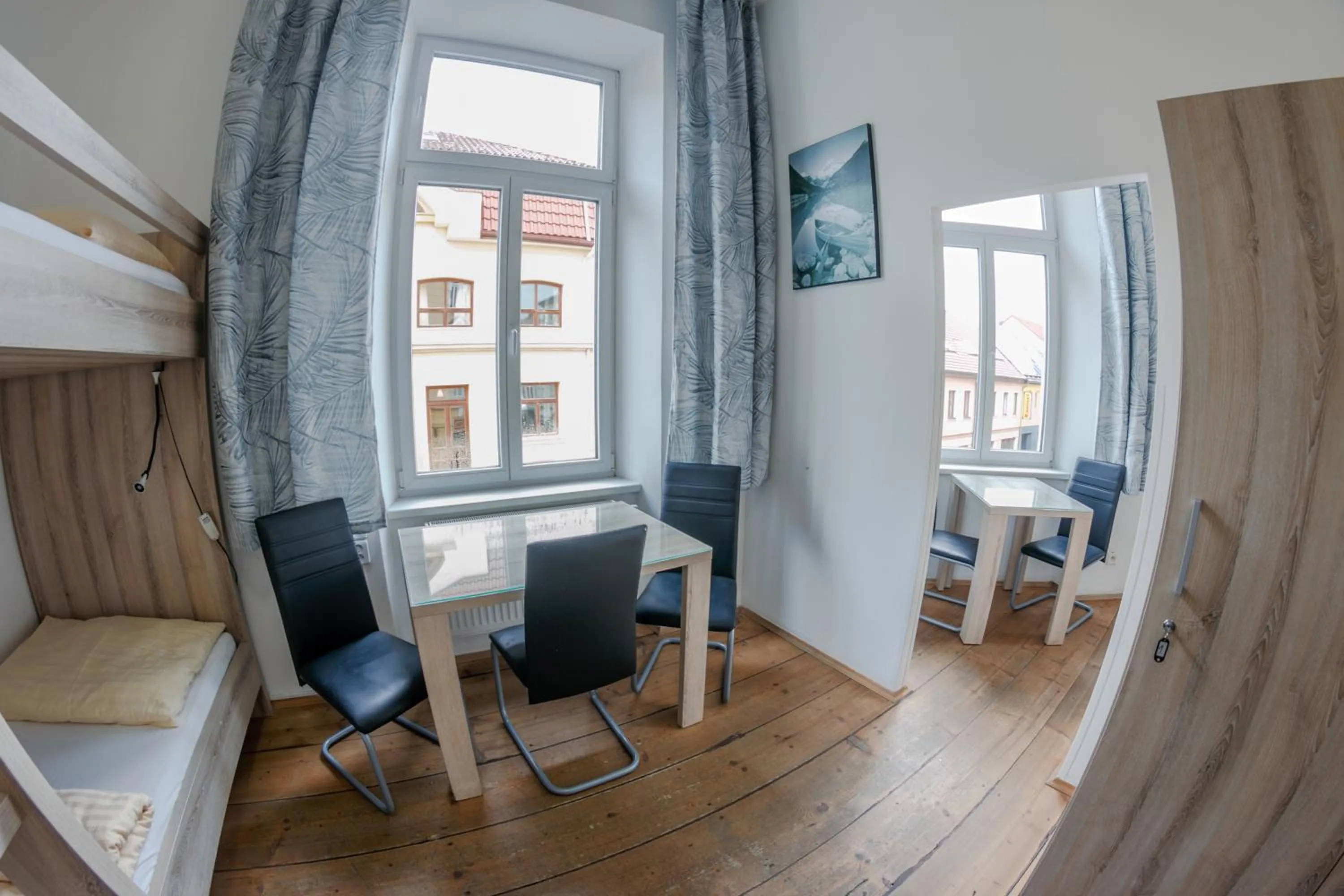 Single Bed in Male Dormitory Room with Shared Bathroom in Cuba Bar & Hostel