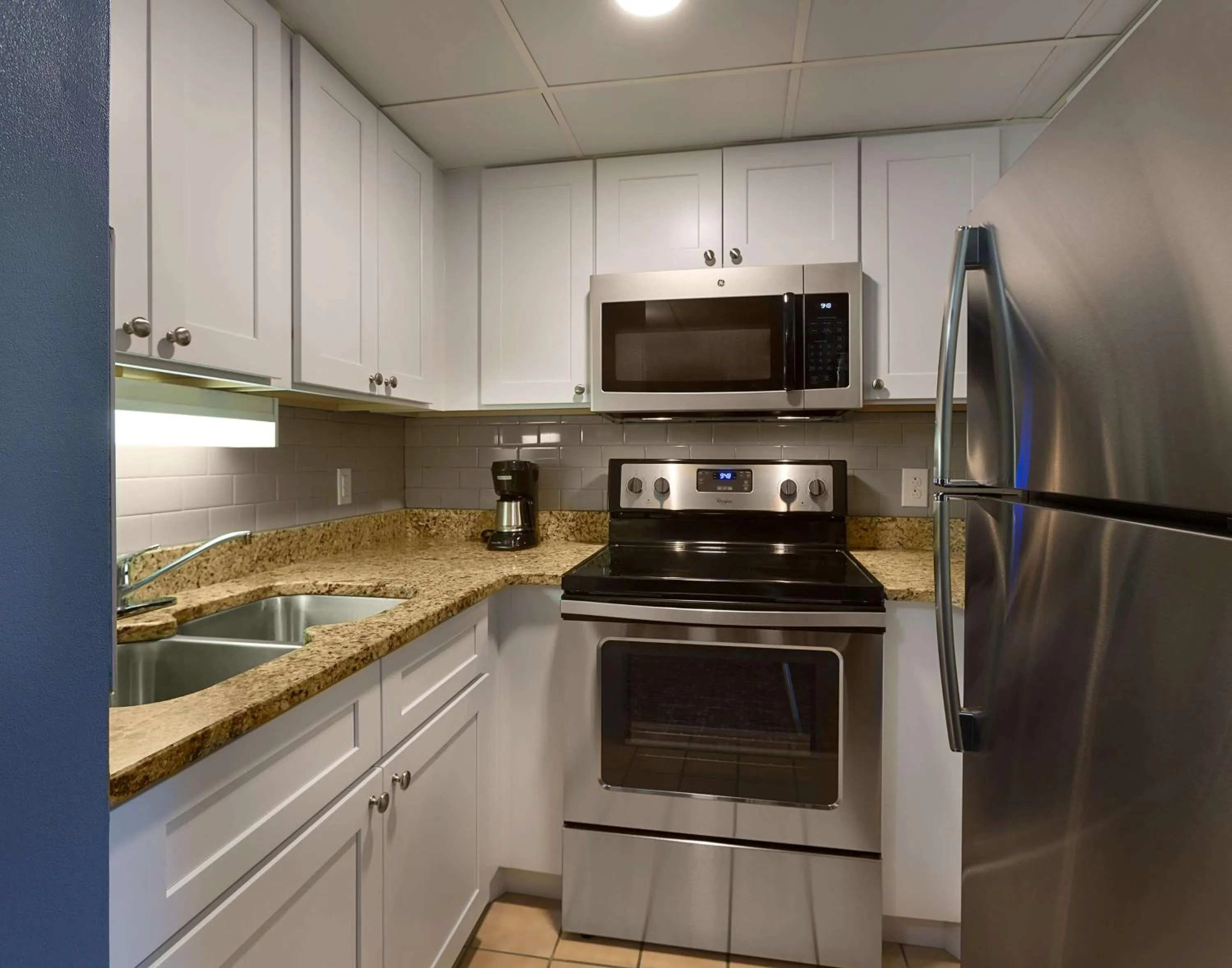 Bedroom in Dayton House Resort - BW Signature Collection