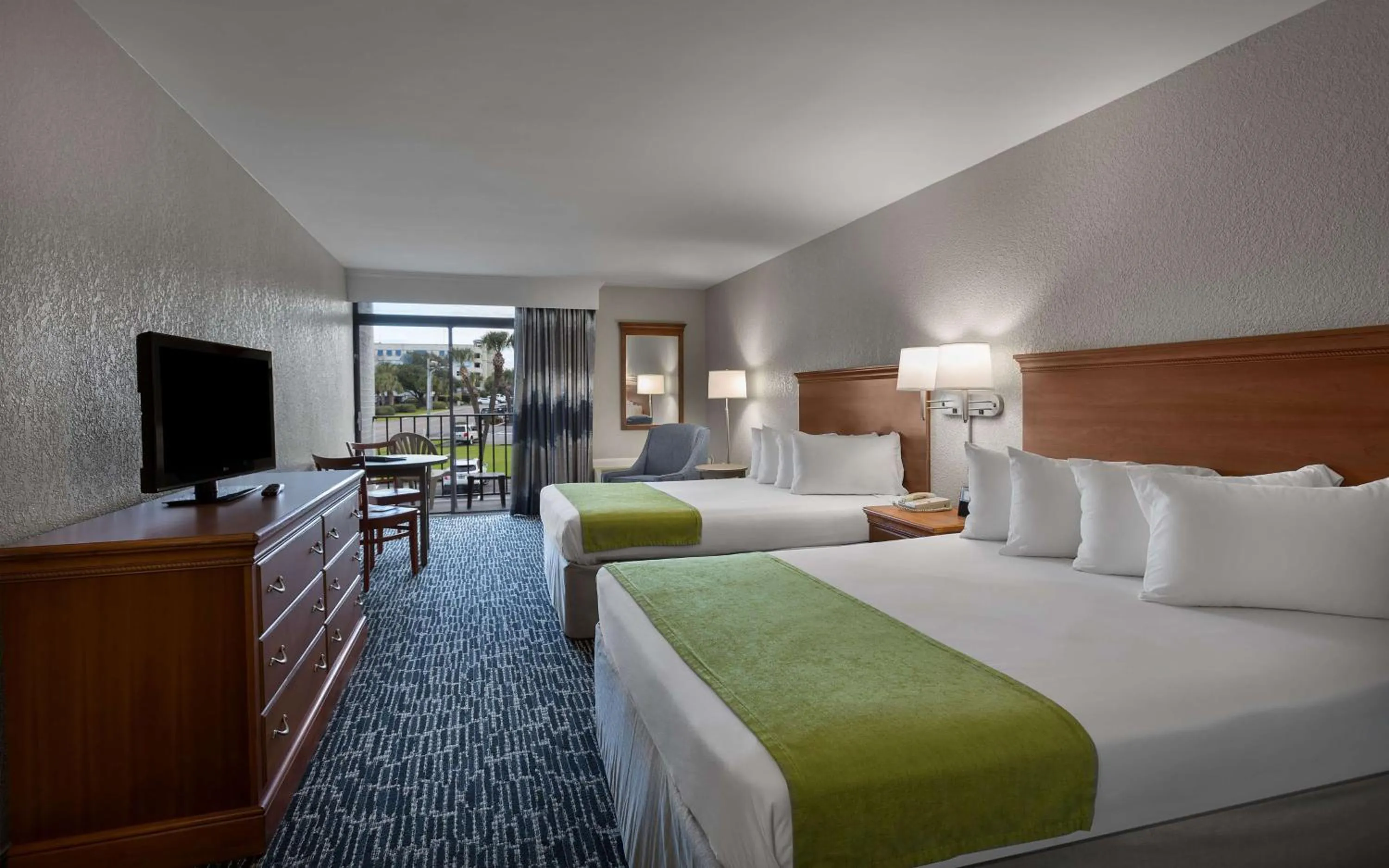 Bedroom, Bed in Dayton House Resort - BW Signature Collection