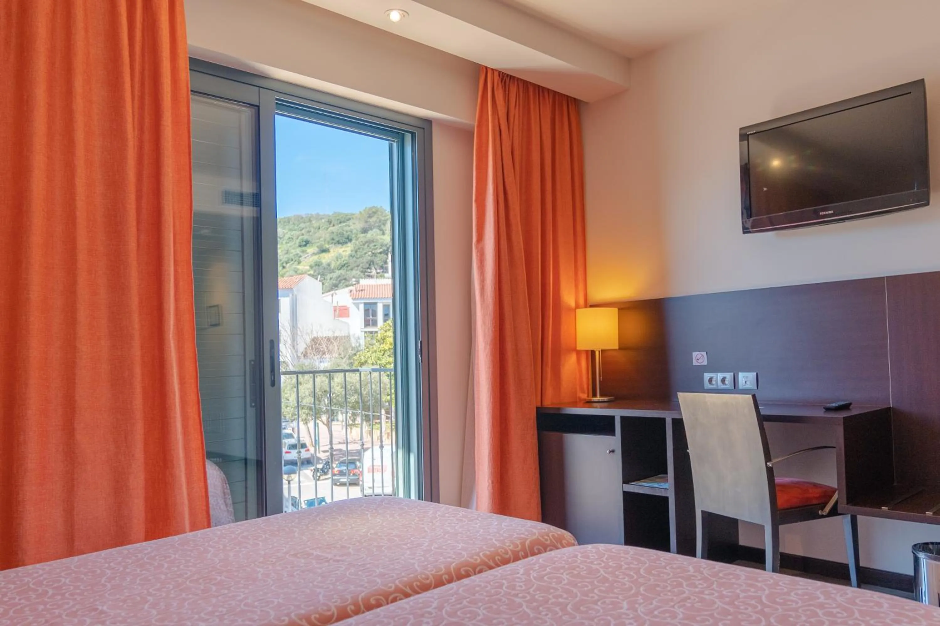 Bed in Hotel Loar Ferreries