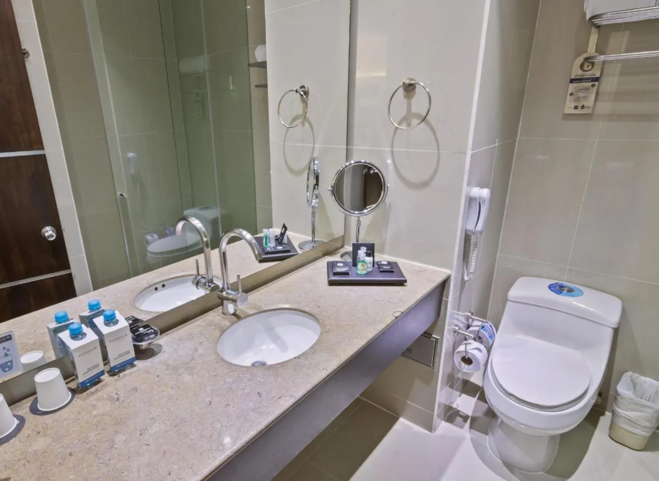 Shower in Sonesta Valledupar