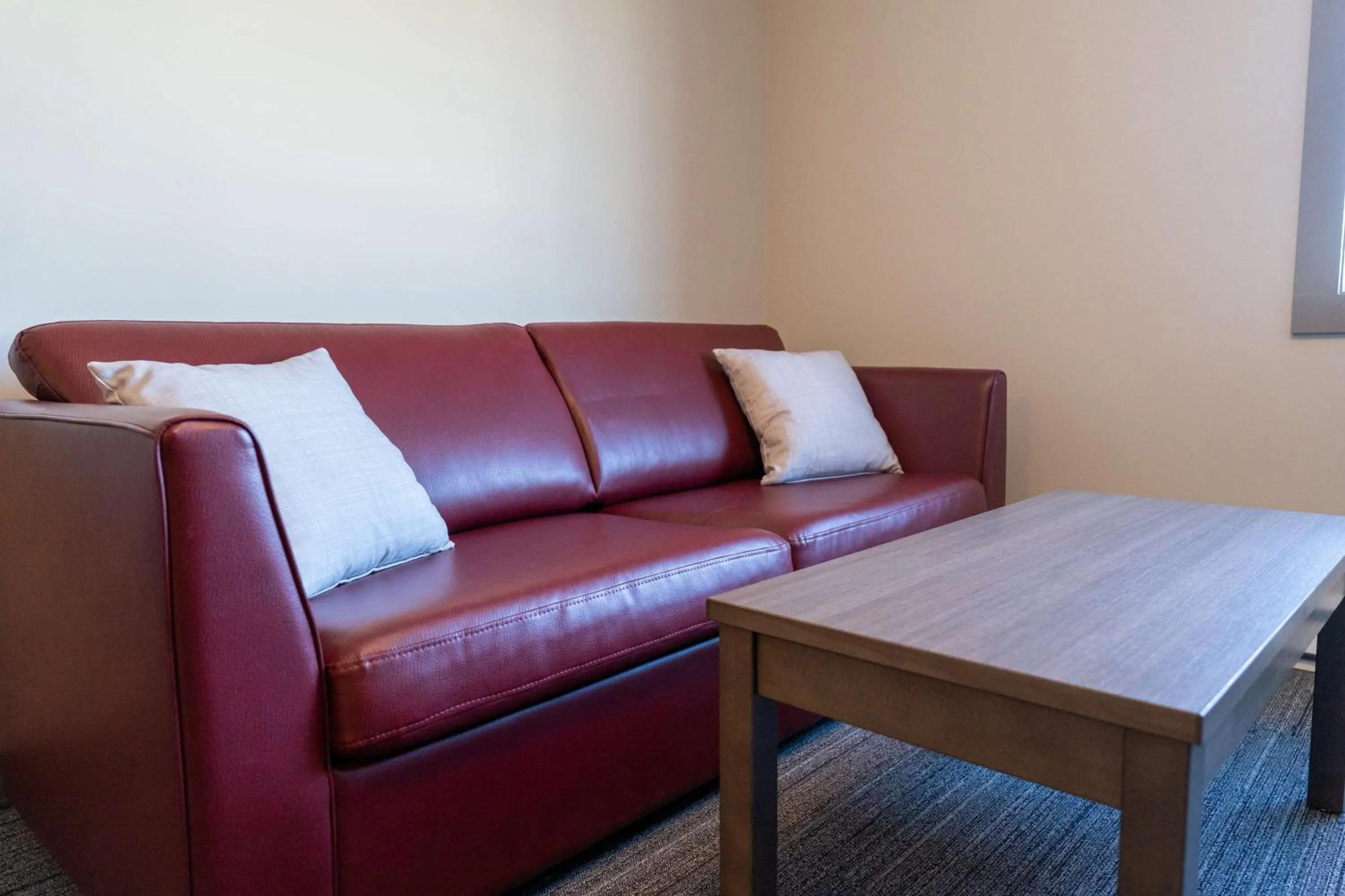 Living room in Best Western Gold Rush Inn