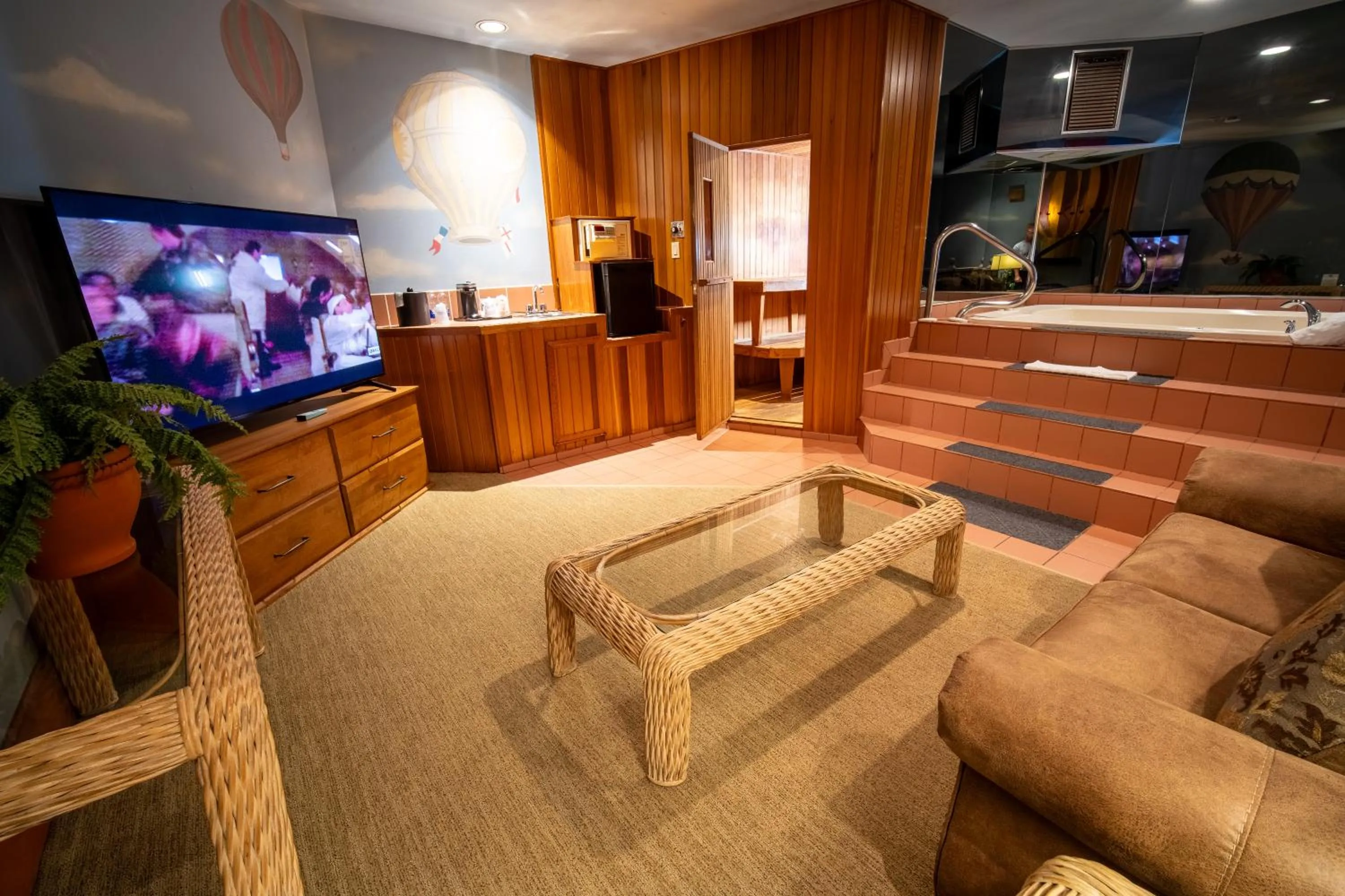 Living room in Best Western Fireside Inn