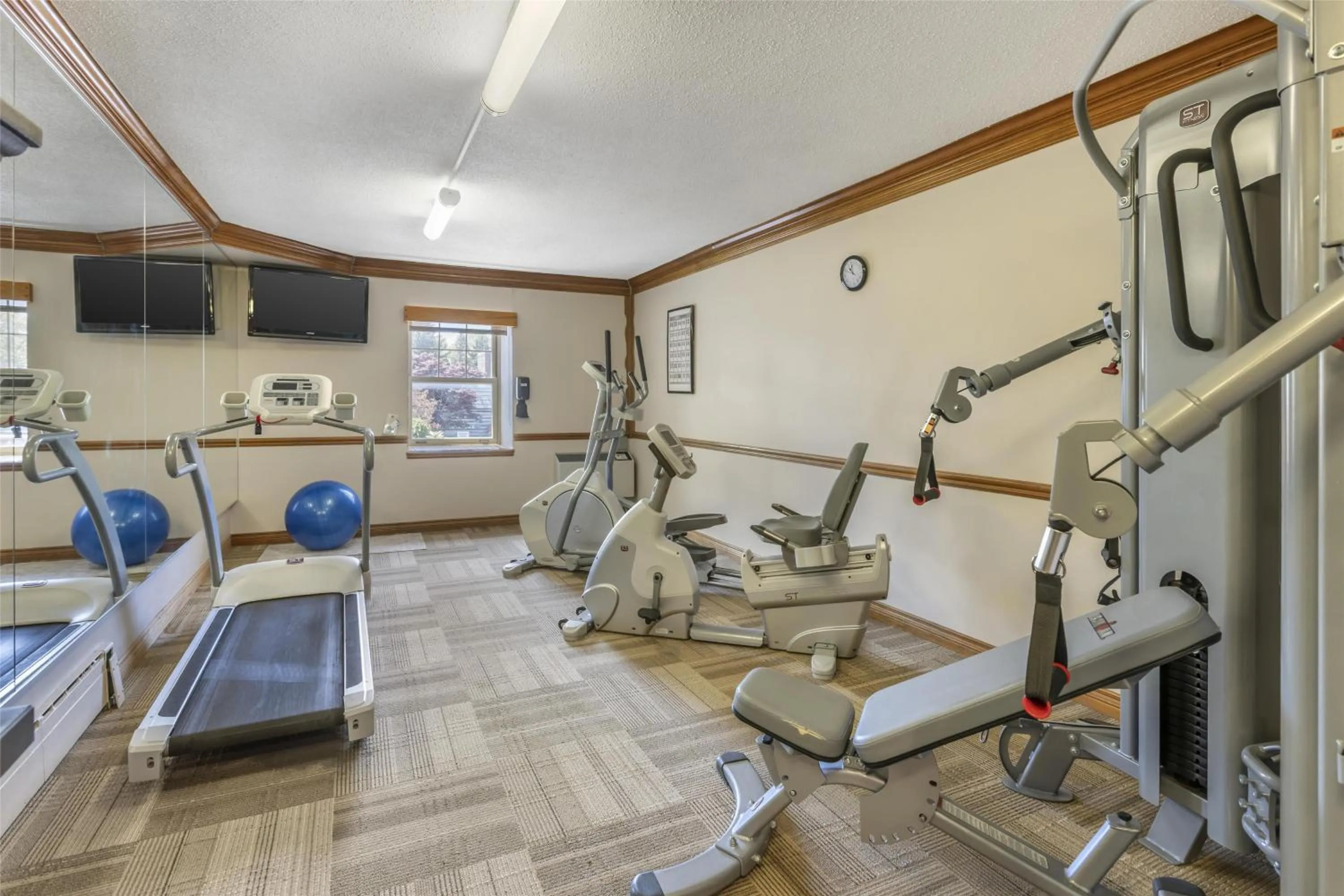 Fitness centre/facilities in Best Western Fireside Inn
