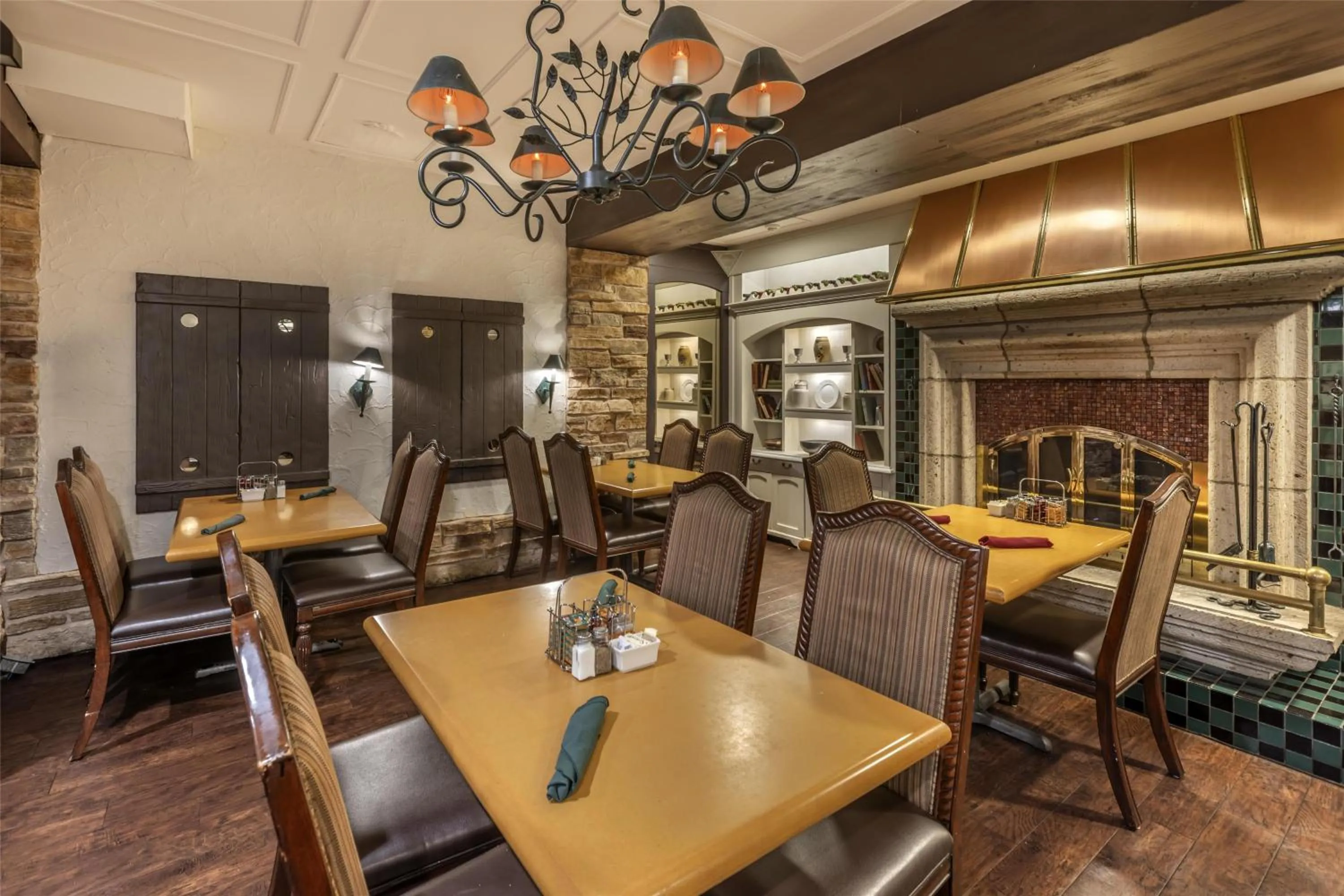 Restaurant/places to eat in Best Western Fireside Inn