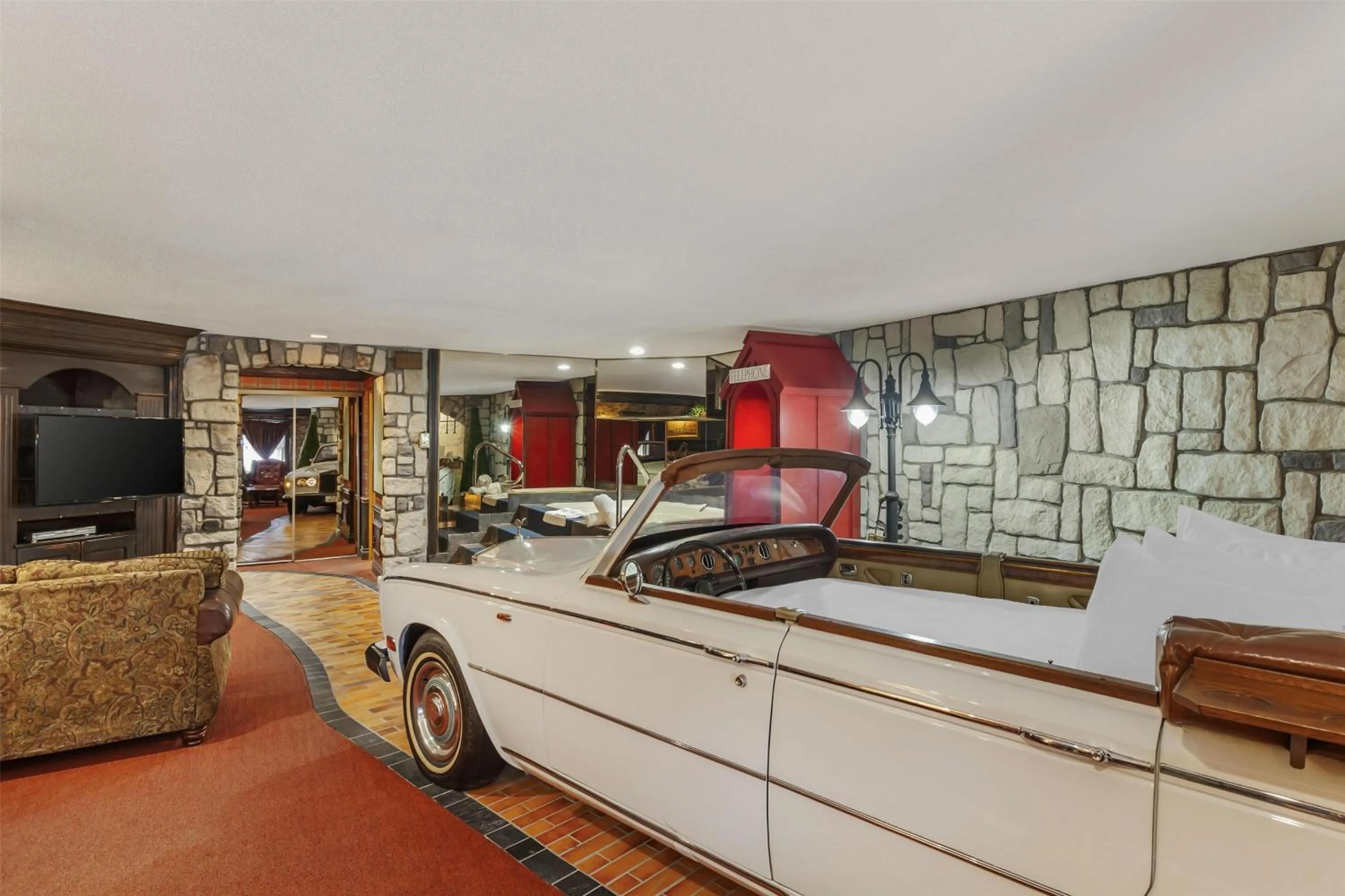 Bedroom in Best Western Fireside Inn