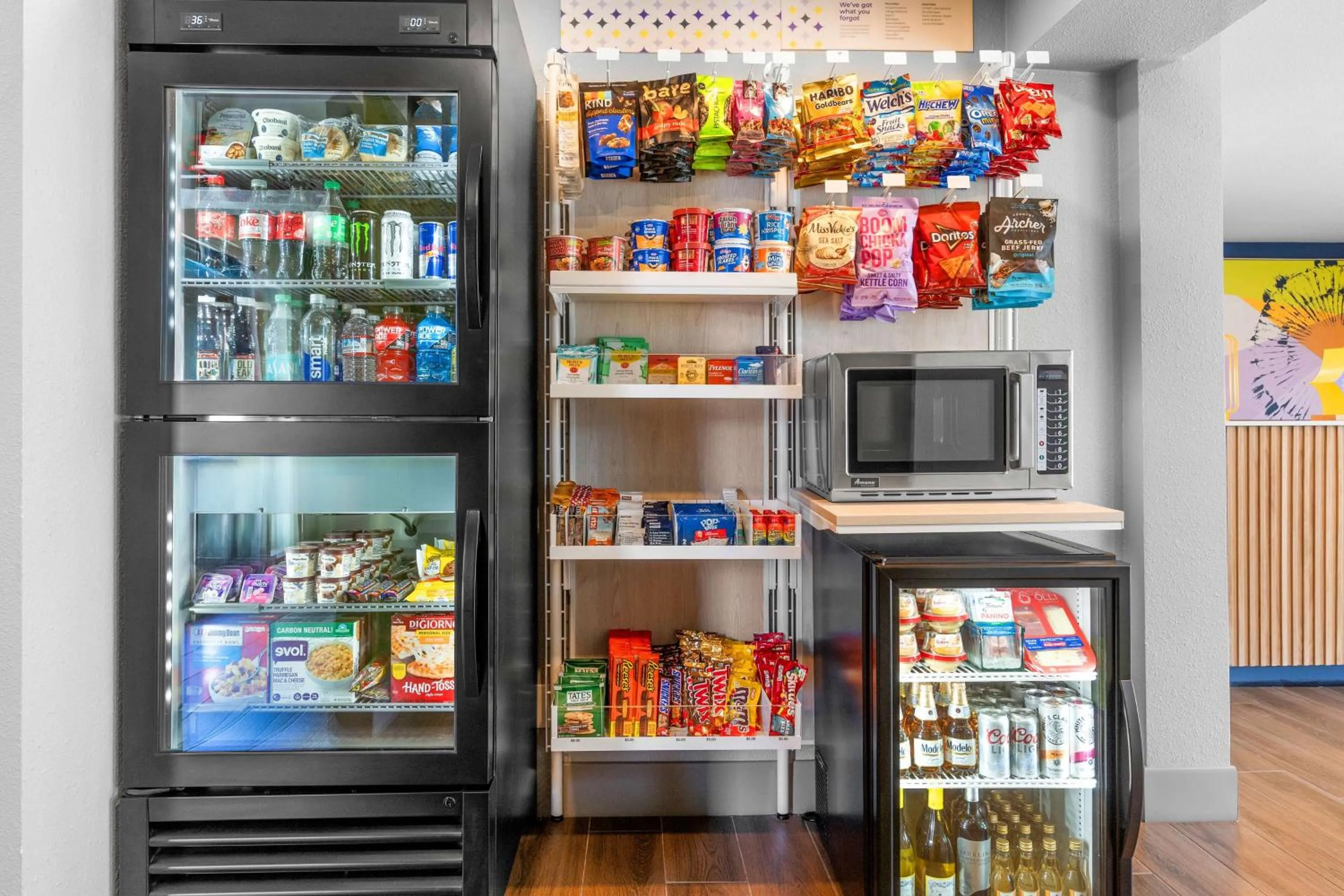 Restaurant/places to eat in Spark by Hilton Modesto