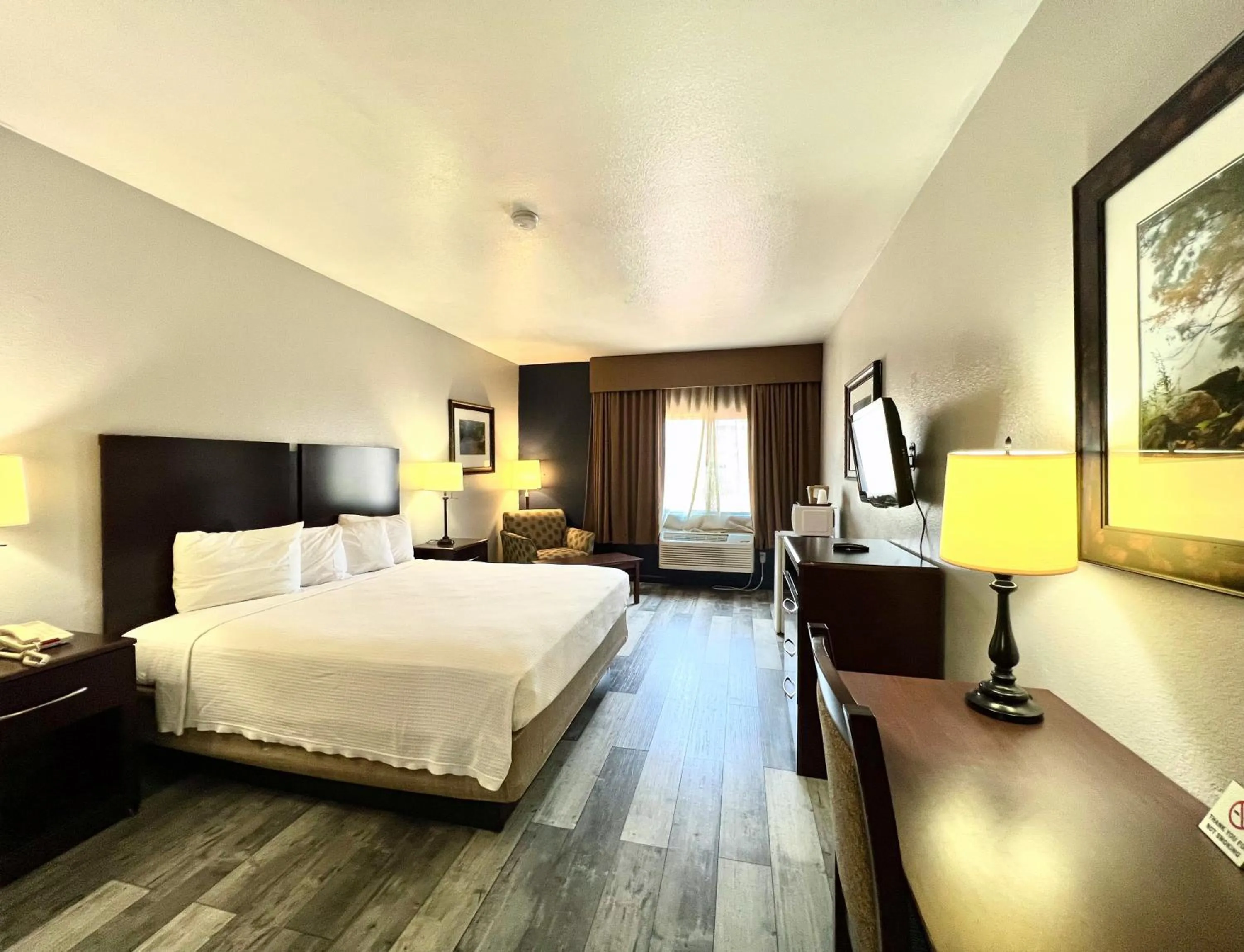 Bed in Budget Inn Phoenix