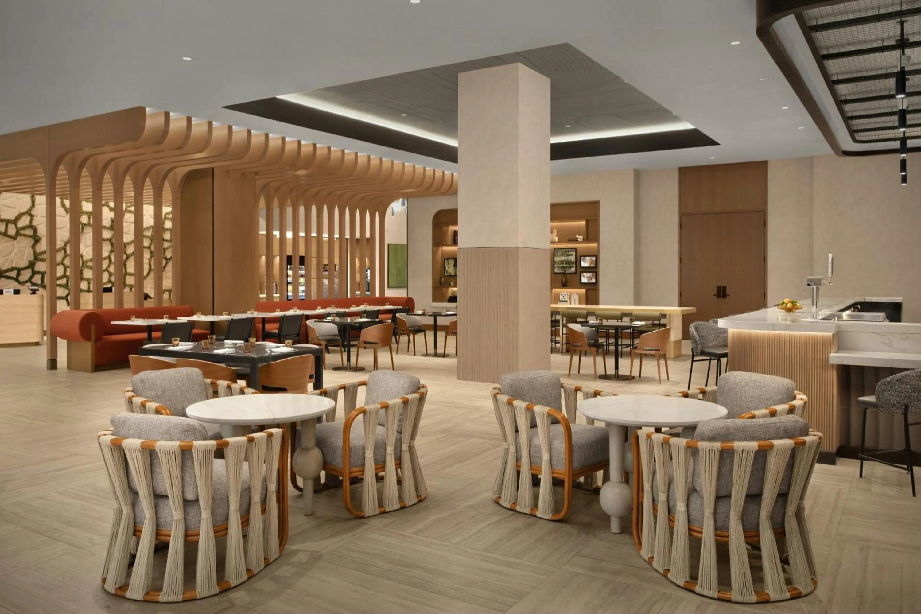 Lounge or bar in Courtyard by Marriott San Diego Downtown Little Italy