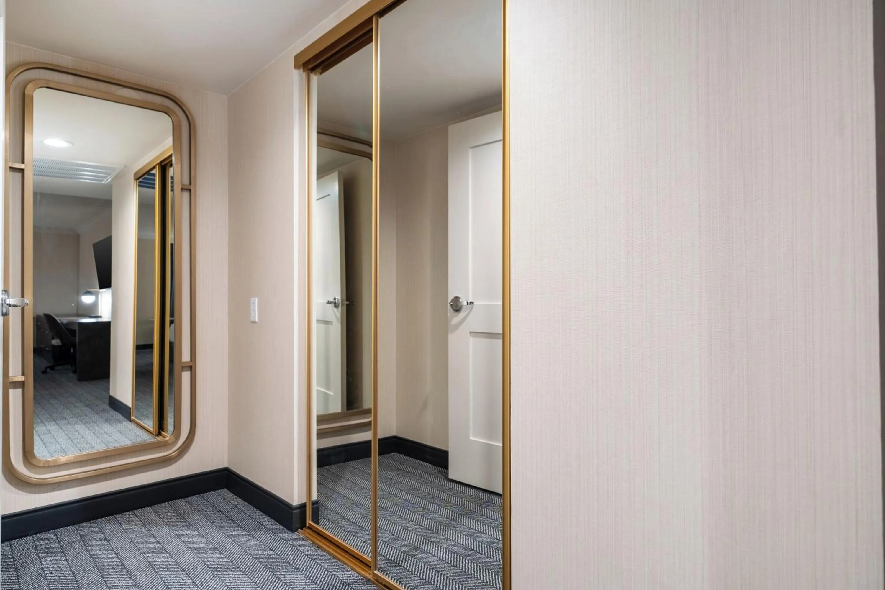 Executive King Suite with Sofa Bed and City View in The Little Italy Hotel Downtown San Diego