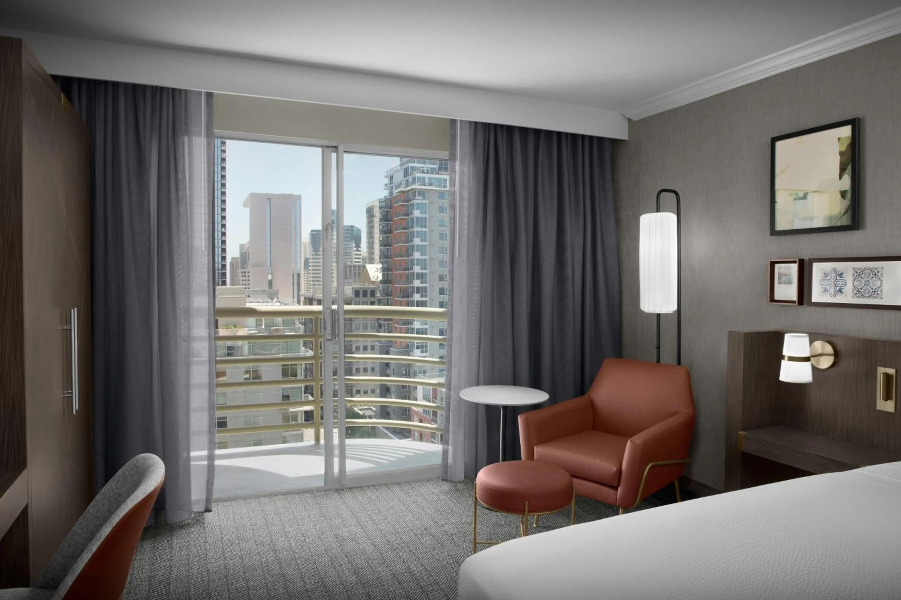 Photo of the whole room, Bed in Courtyard by Marriott San Diego Downtown Little Italy